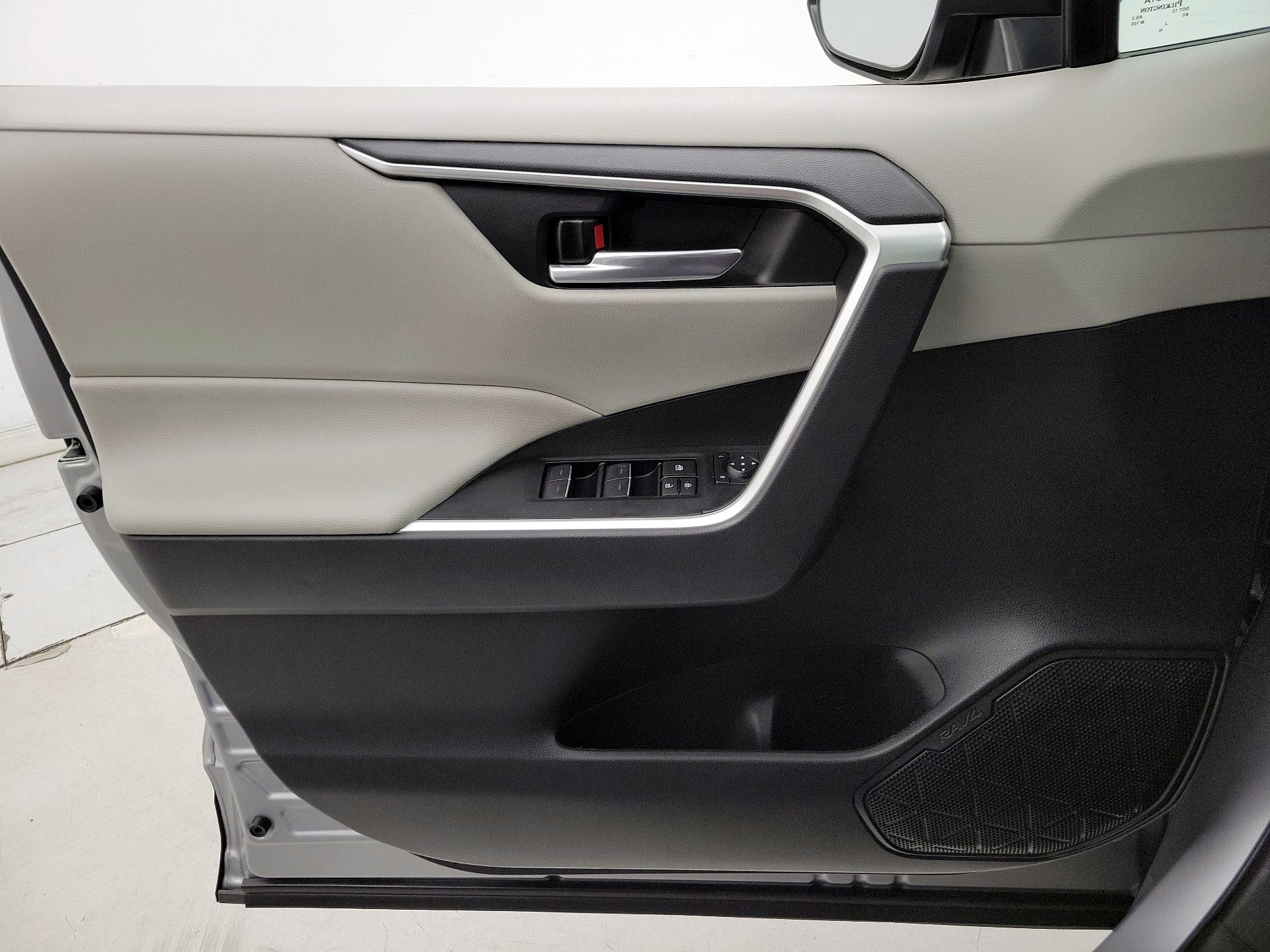 Thumbnail: 2024 Toyota RAV4 - 12