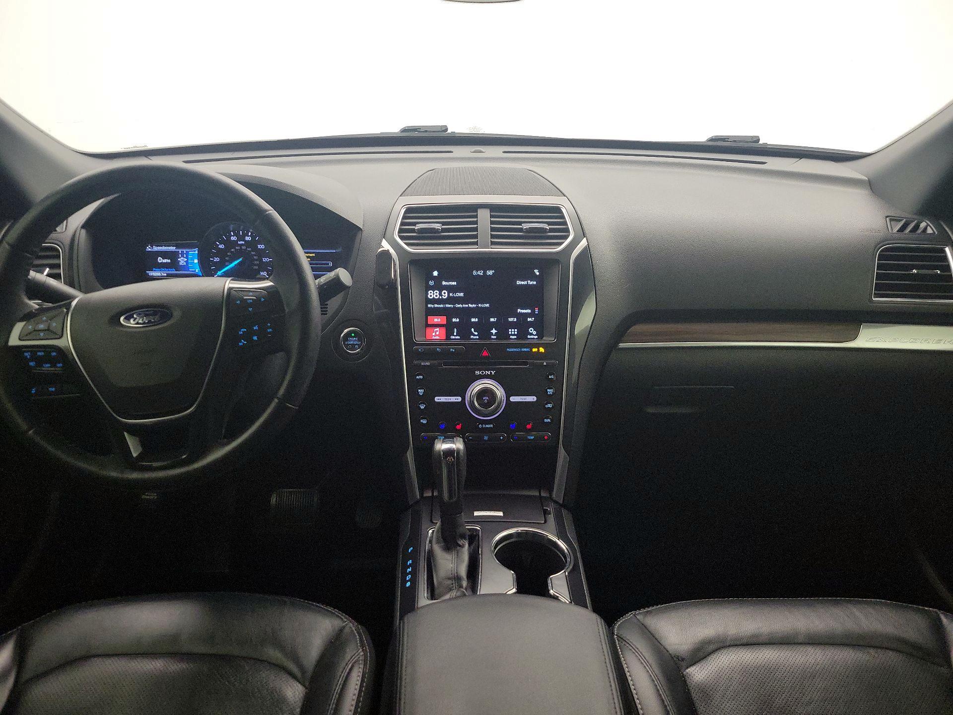 Thumbnail: 2017 Ford Explorer - 9