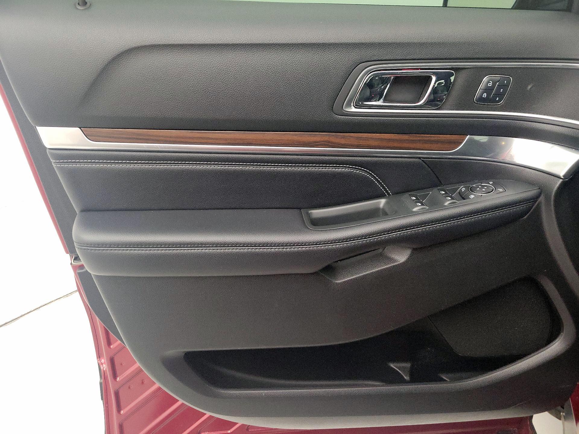 Thumbnail: 2017 Ford Explorer - 12