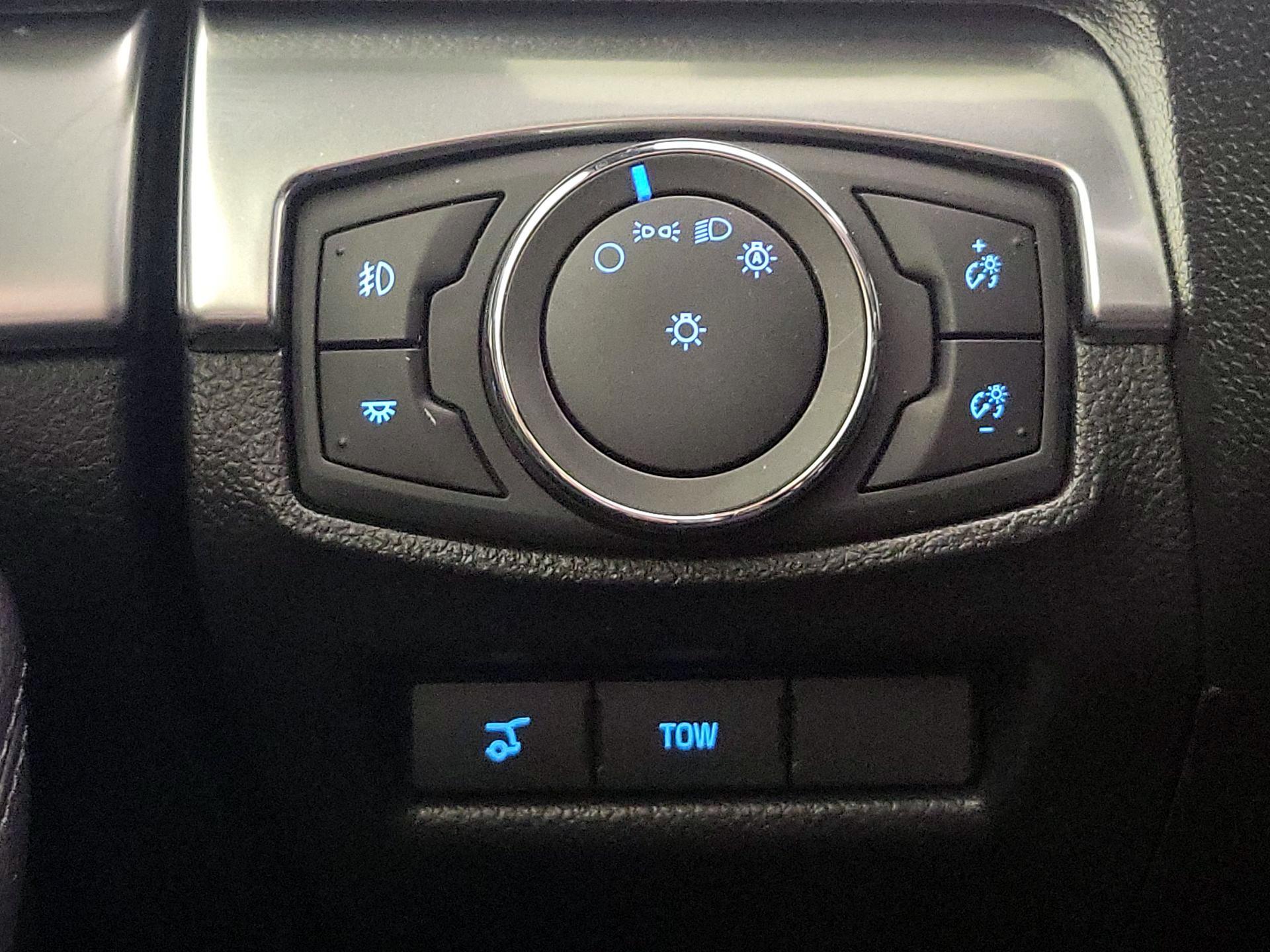 Thumbnail: 2017 Ford Explorer - 13