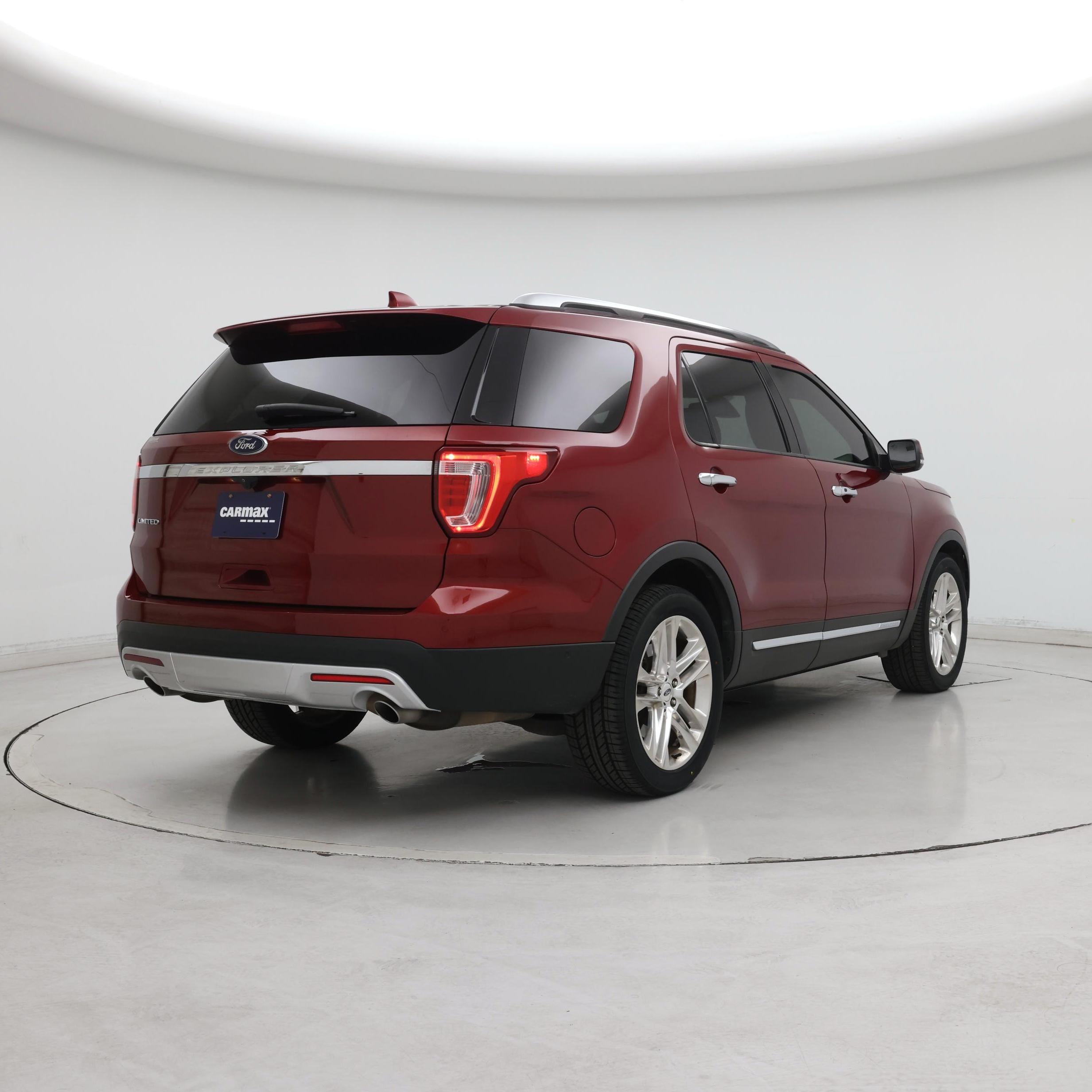 Thumbnail: 2017 Ford Explorer - 8