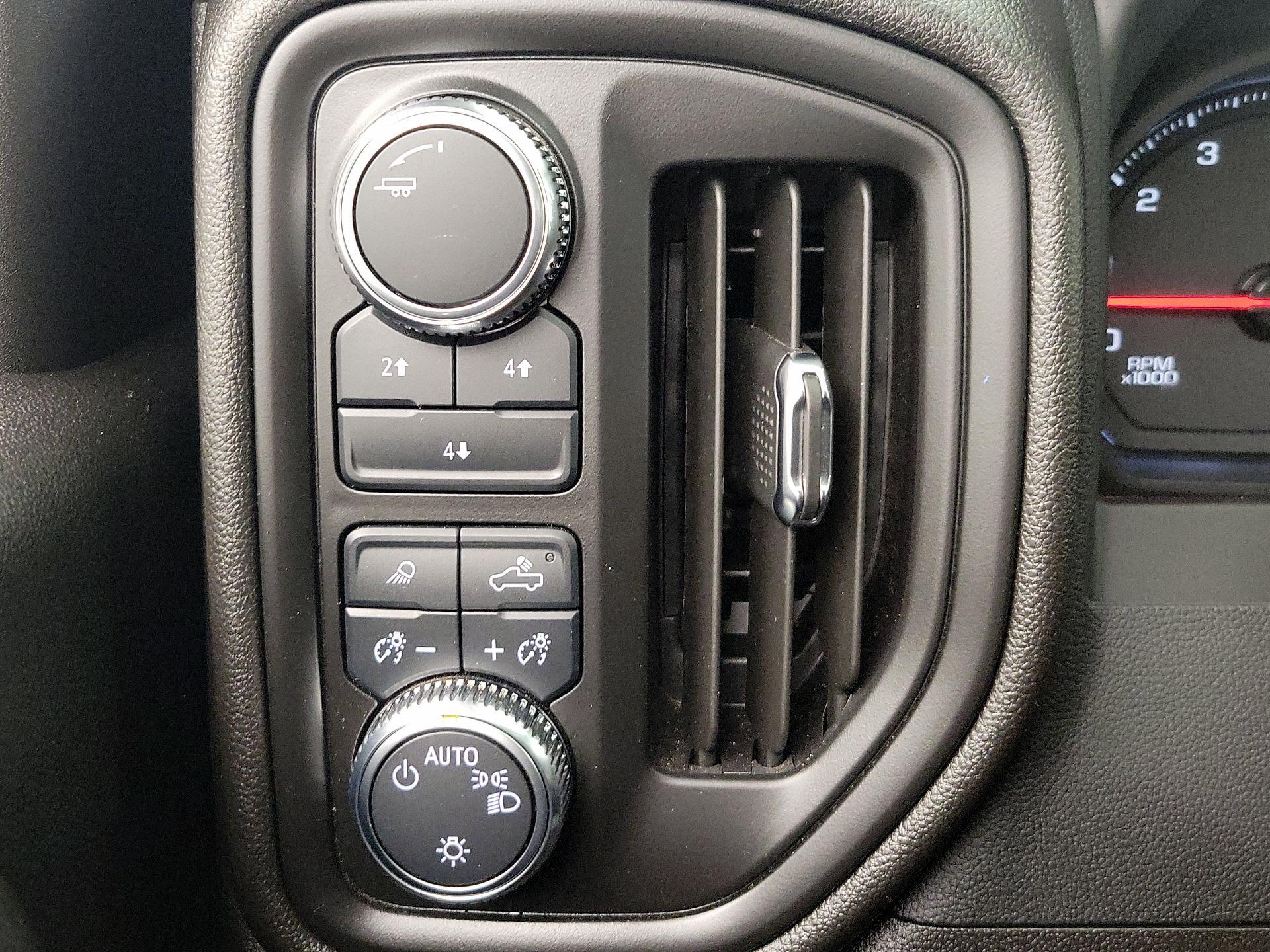 Thumbnail: 2025 GMC Sierra 2500 - 13