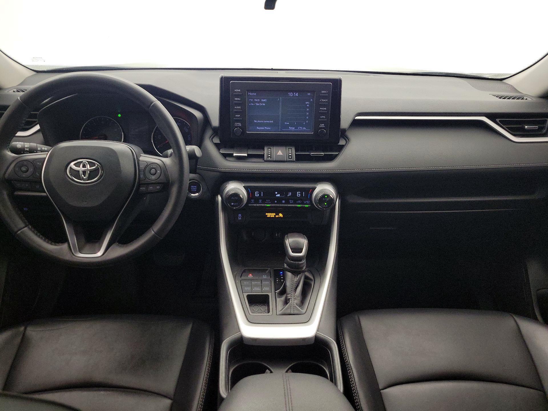 Thumbnail: 2019 Toyota RAV4 - 9