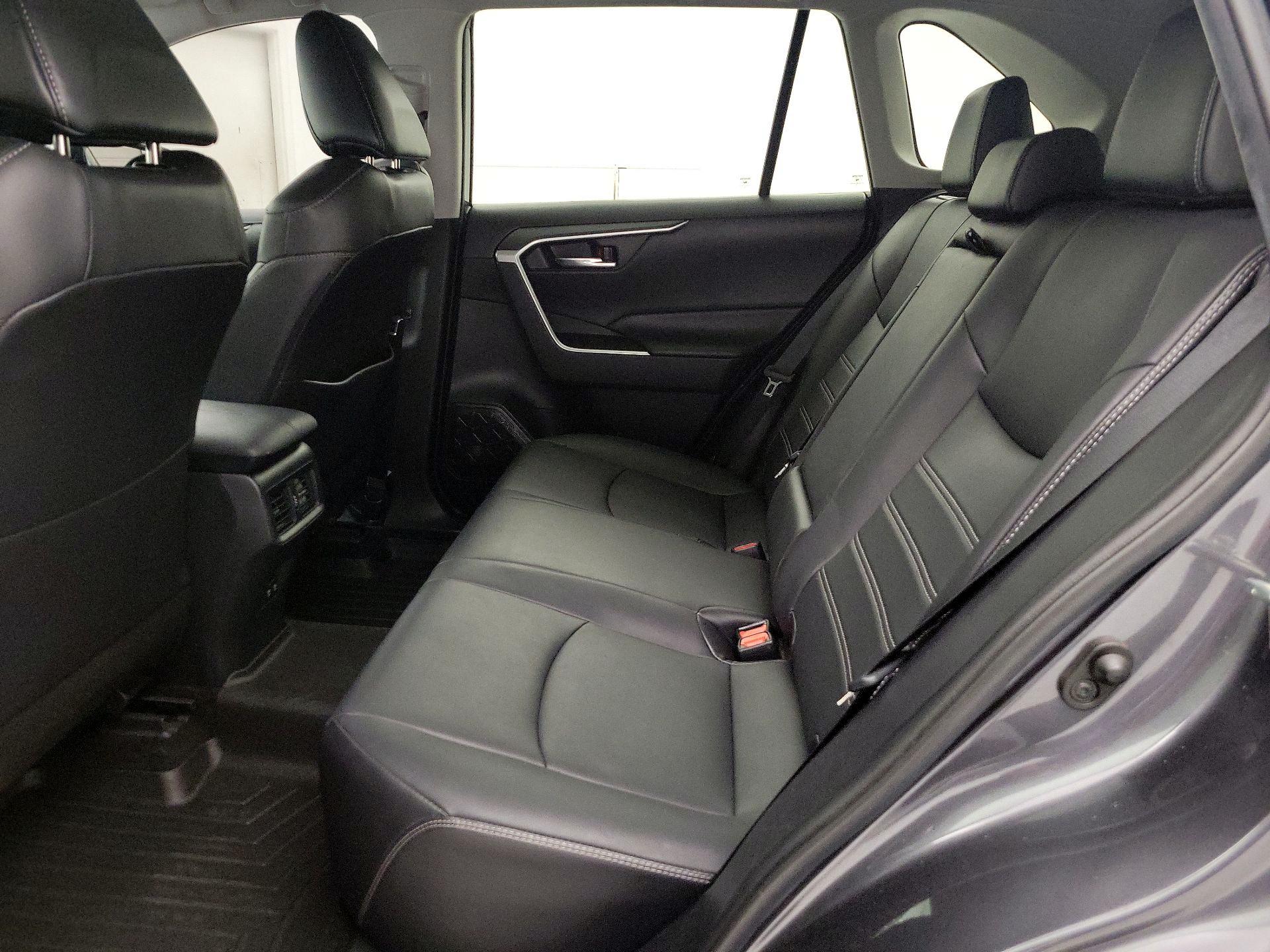 Thumbnail: 2019 Toyota RAV4 - 20