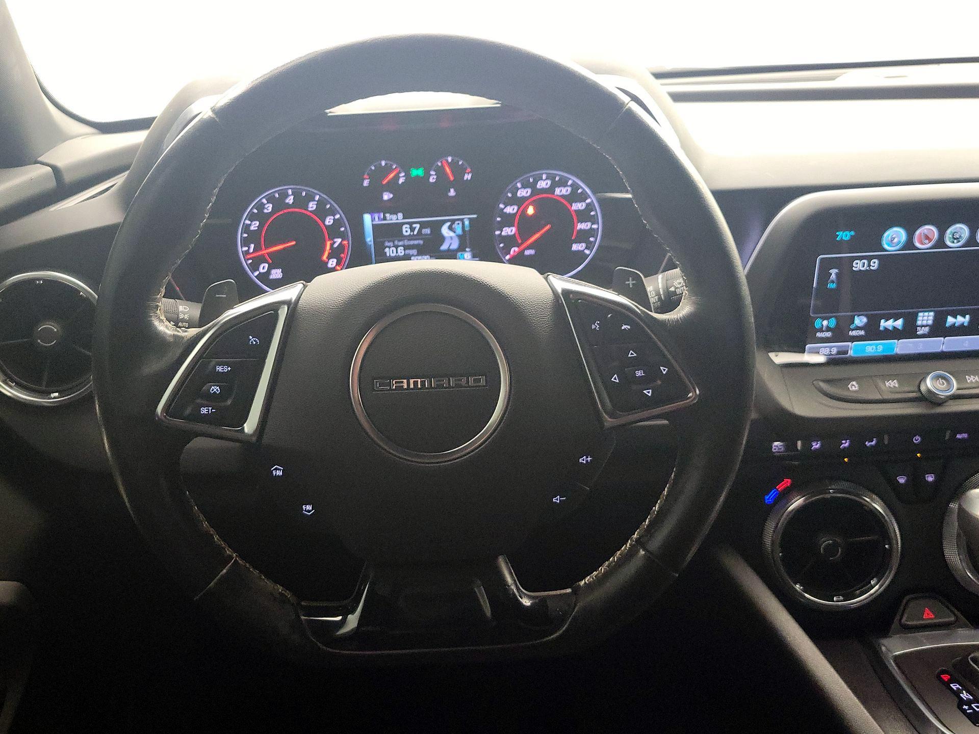 Thumbnail: 2018 Chevrolet Camaro - 10