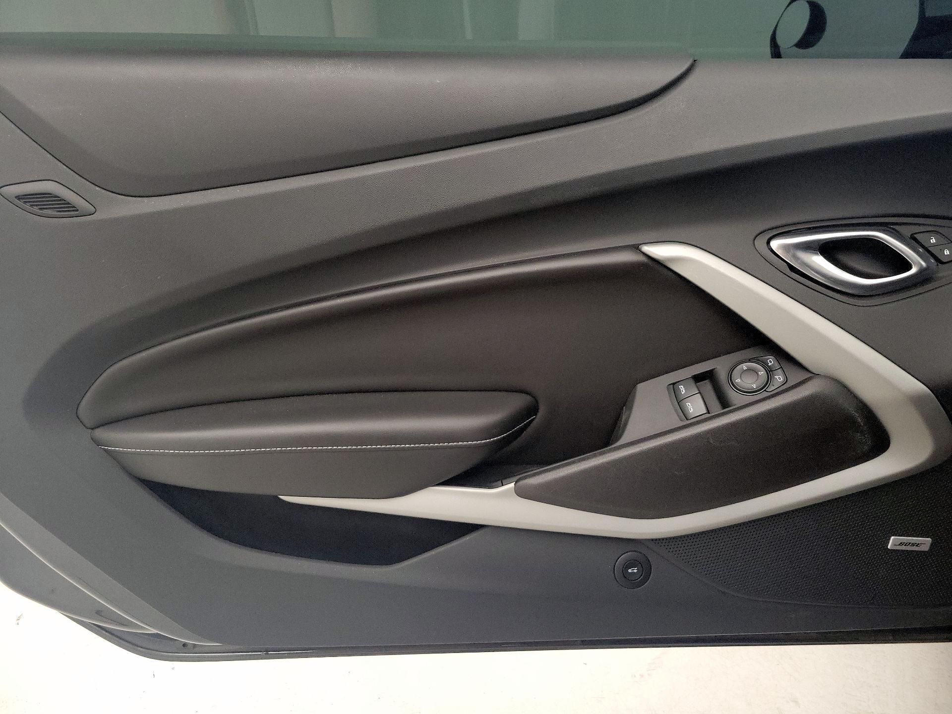 Thumbnail: 2018 Chevrolet Camaro - 12