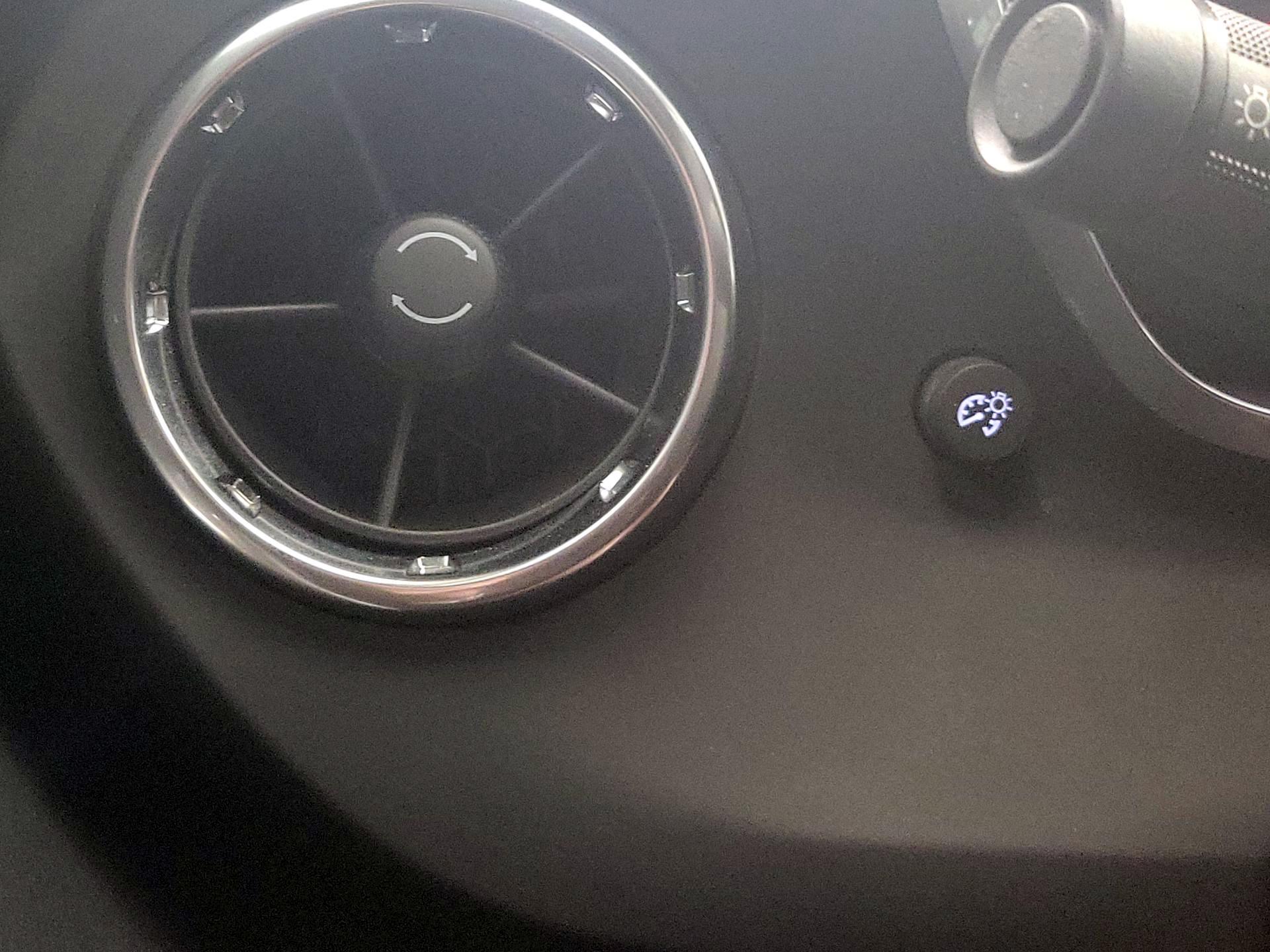 Thumbnail: 2018 Chevrolet Camaro - 13