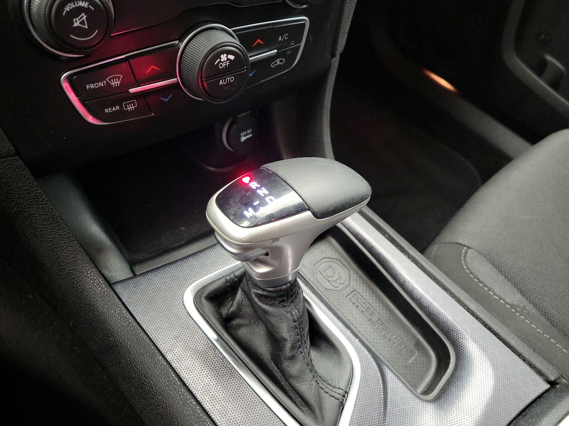 Thumbnail: 2016 Dodge Charger - 16