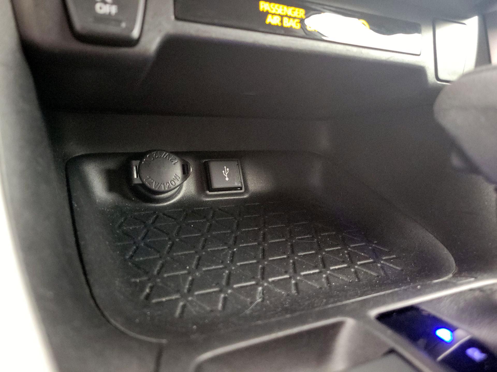 Thumbnail: 2020 Toyota RAV4 - 18