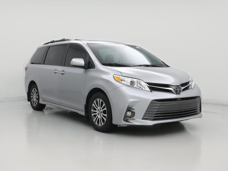 2020 Toyota Sienna XLE