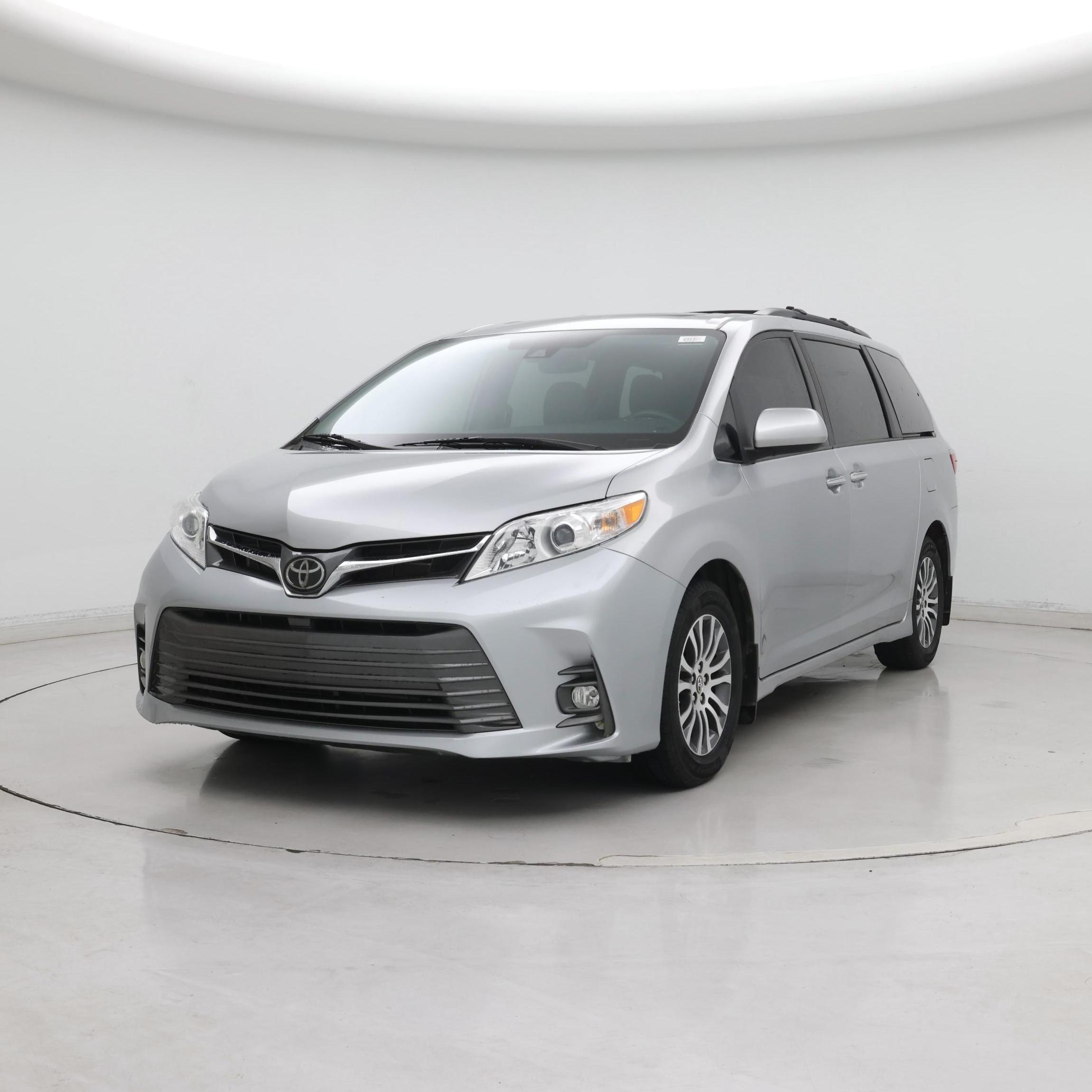 Thumbnail: 2020 Toyota Sienna - 4
