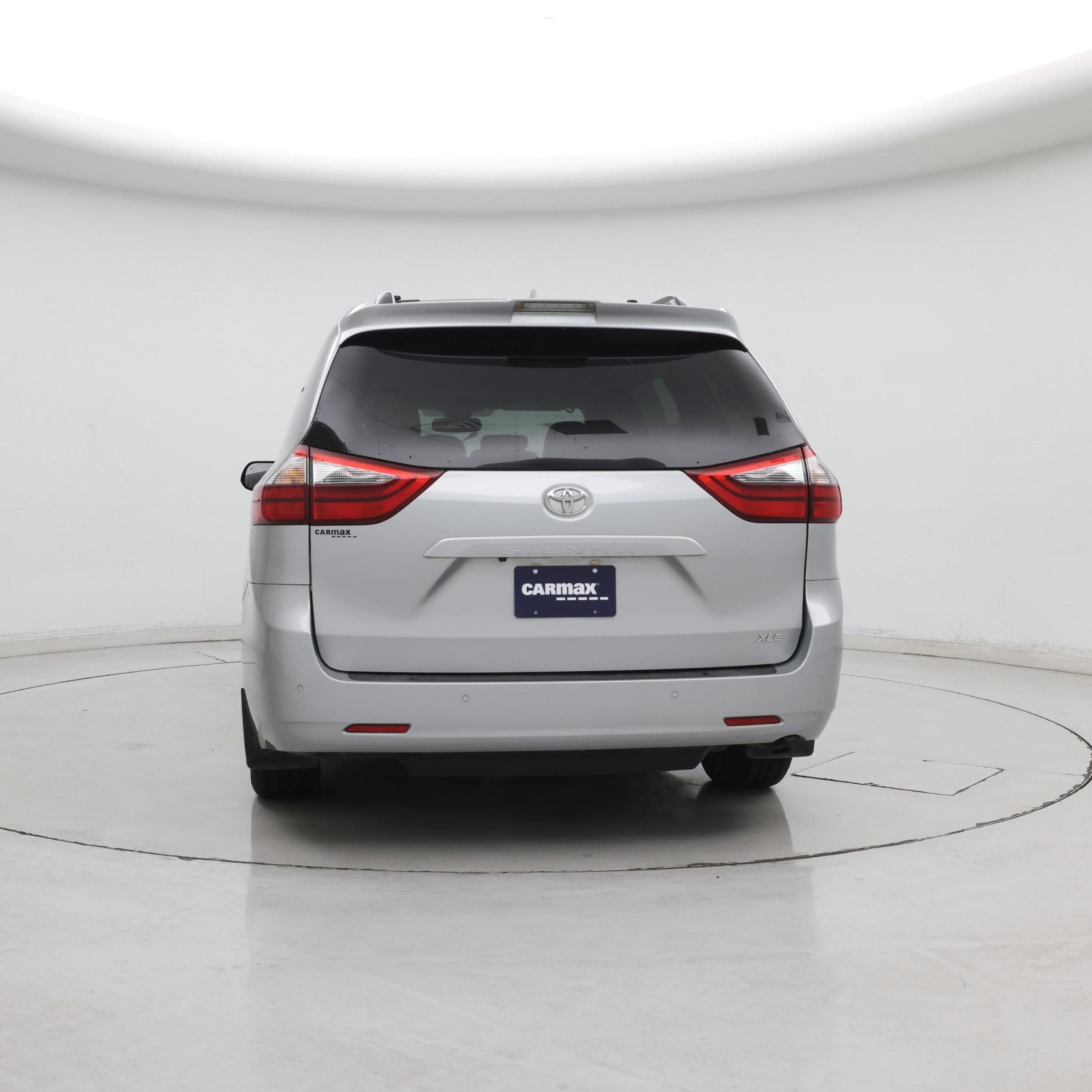 Thumbnail: 2020 Toyota Sienna - 6