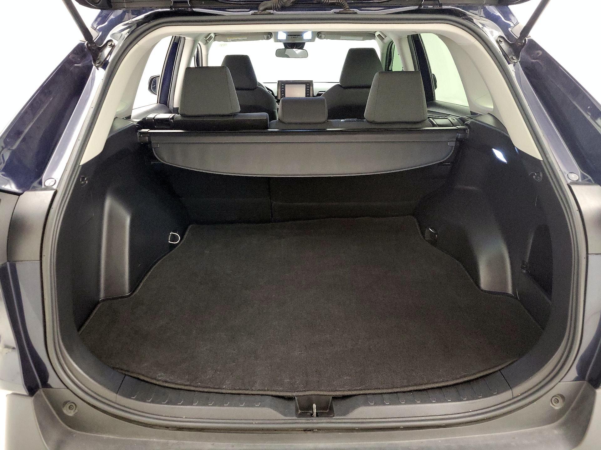 Thumbnail: 2020 Toyota RAV4 - 20