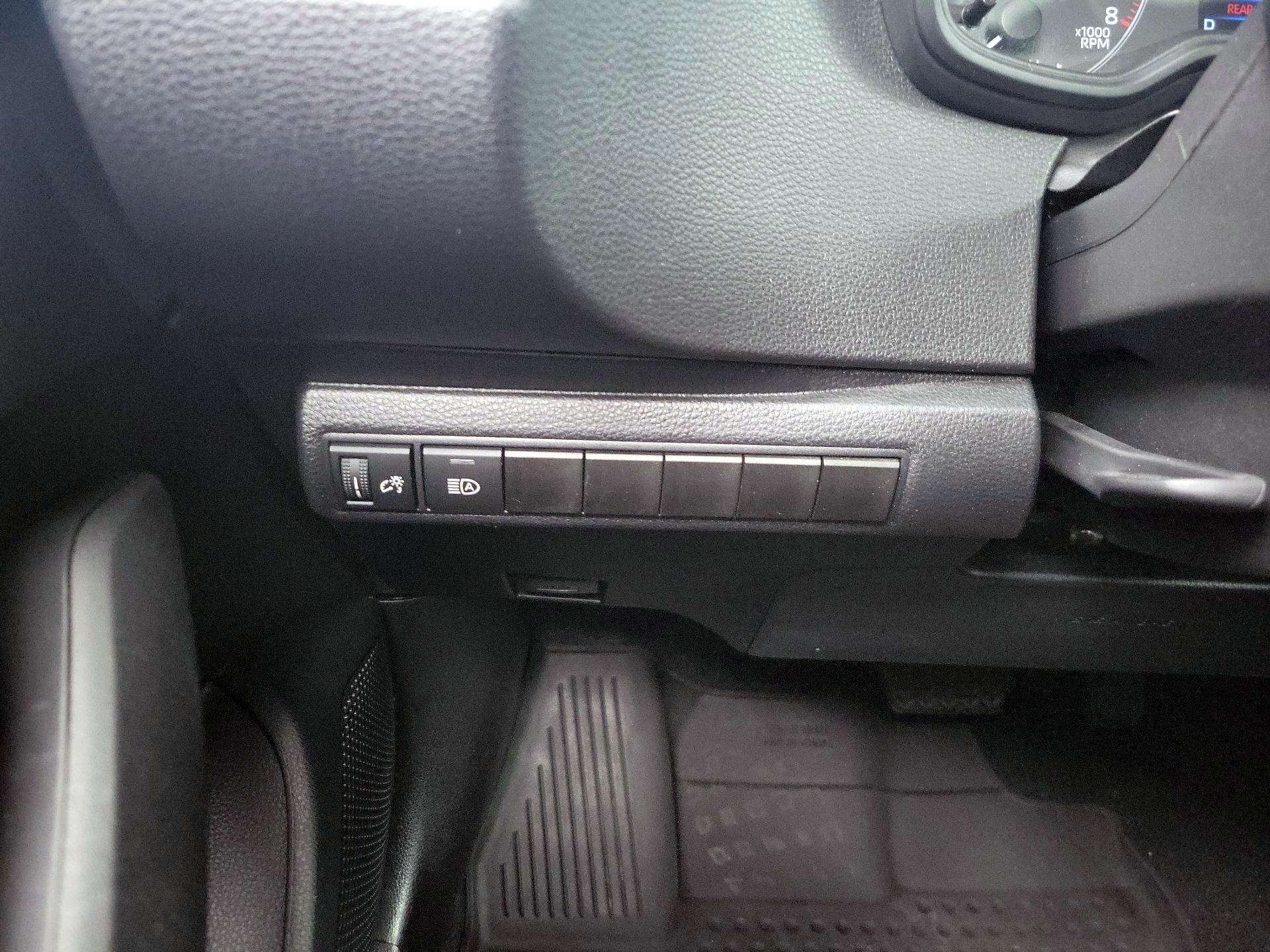 Thumbnail: 2025 Toyota Corolla - 13