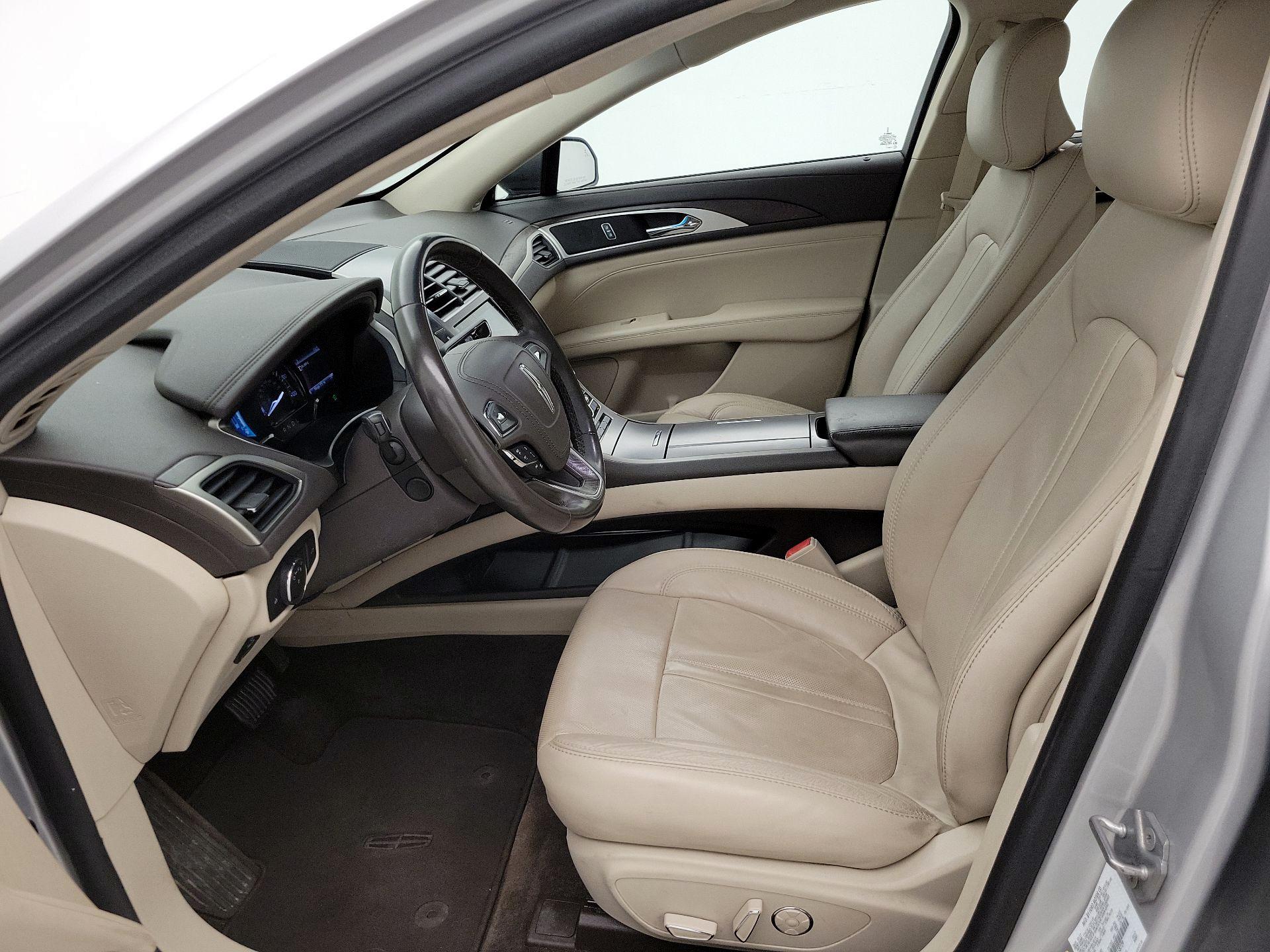 Thumbnail: 2017 Lincoln MKZ - 11