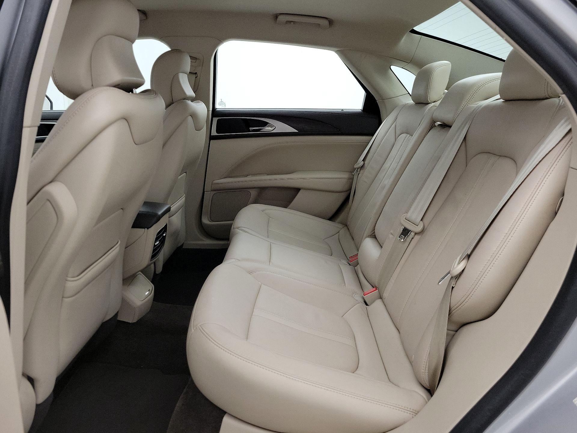 Thumbnail: 2017 Lincoln MKZ - 20