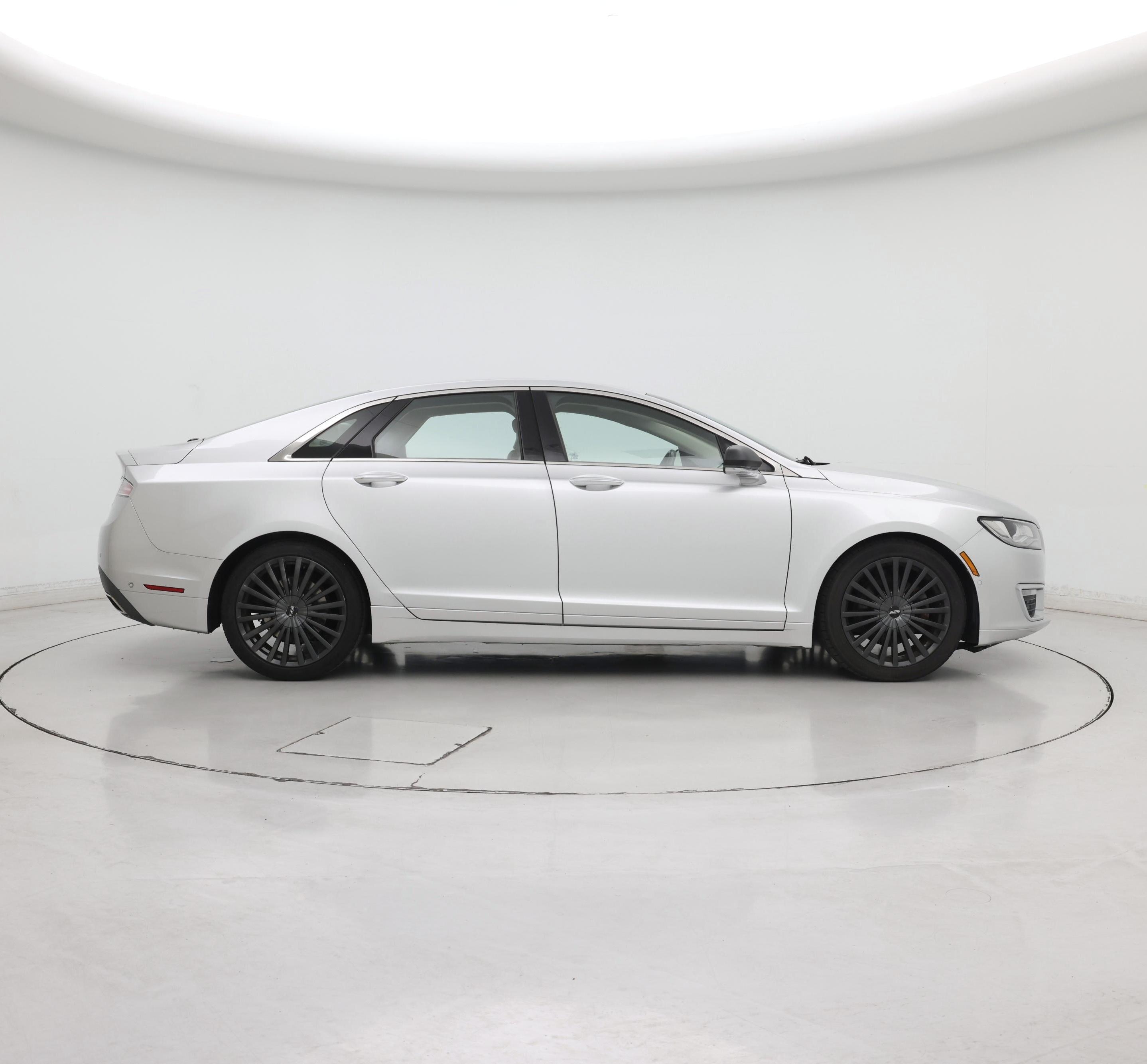 Thumbnail: 2017 Lincoln MKZ - 7
