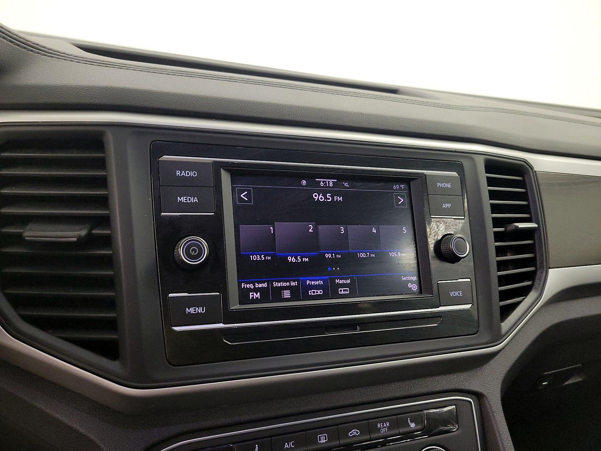 Thumbnail: 2022 Volkswagen Atlas - 15