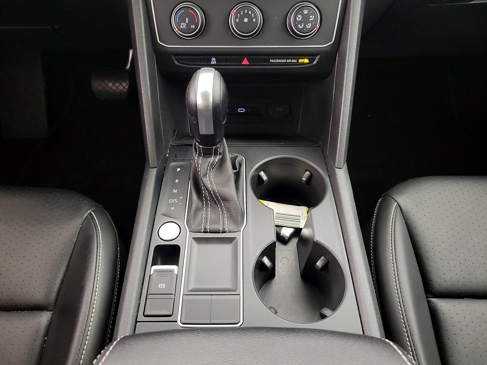 Thumbnail: 2022 Volkswagen Atlas - 17