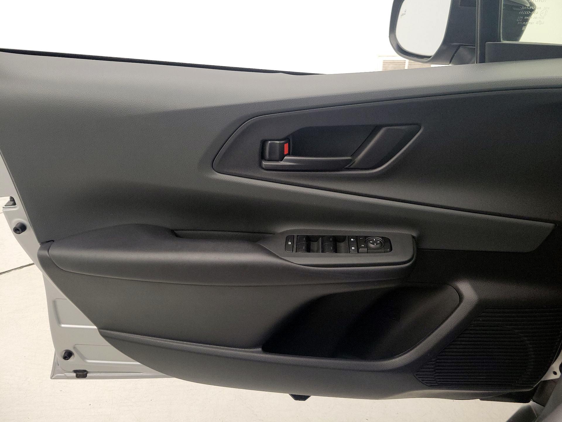 Thumbnail: 2025 Toyota Prius - 12