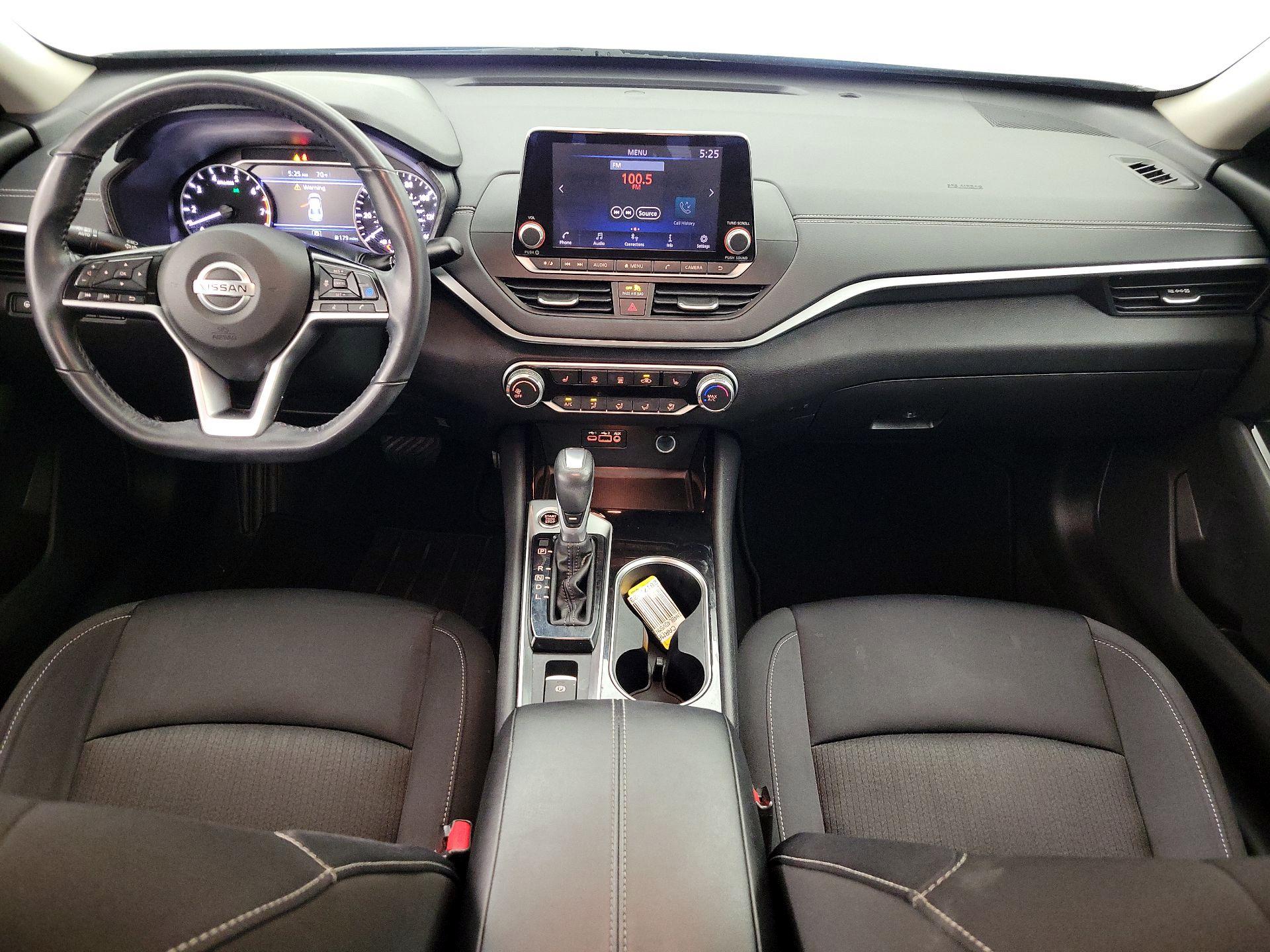 Thumbnail: 2021 Nissan Altima - 9