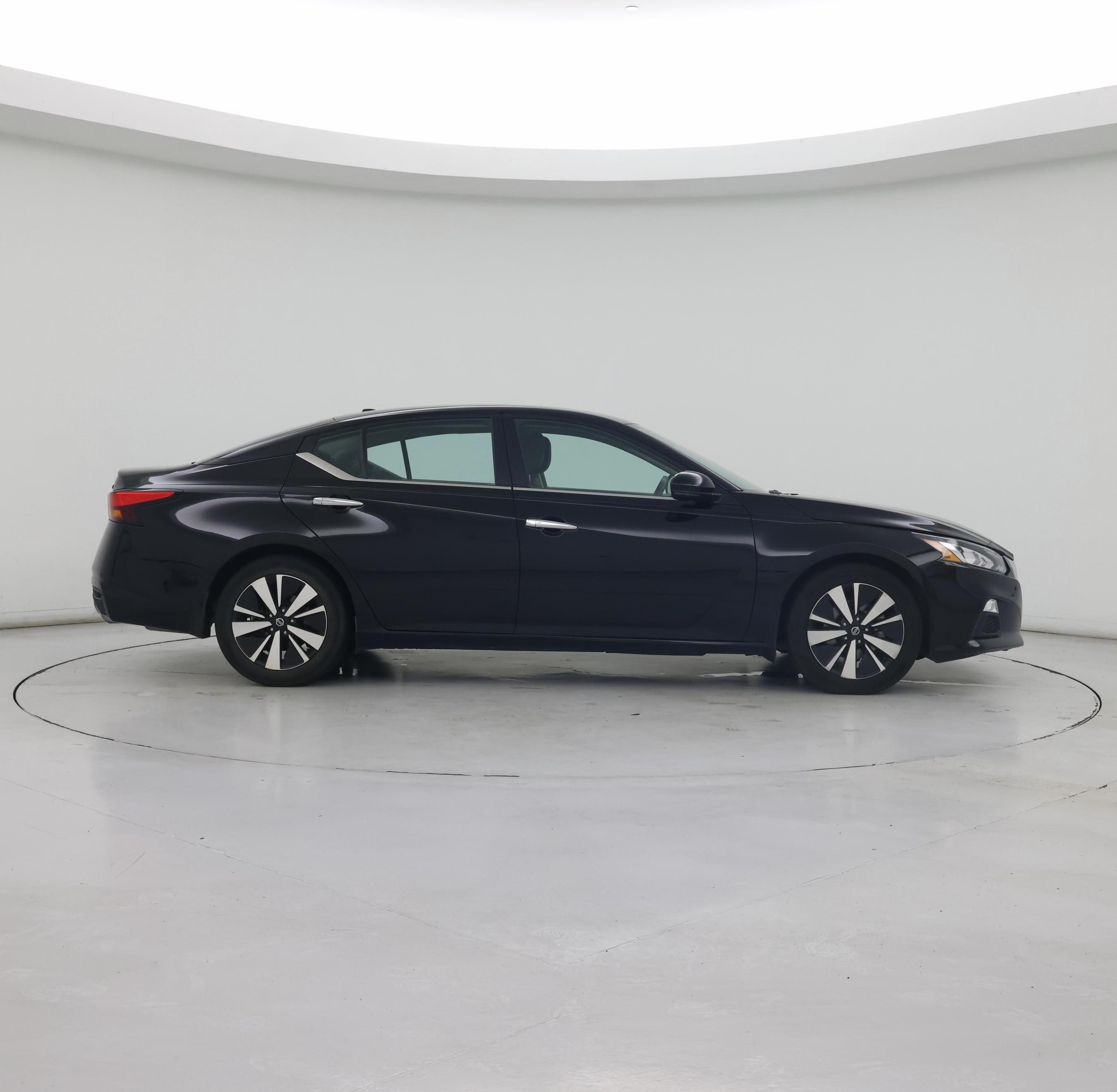 Thumbnail: 2021 Nissan Altima - 7