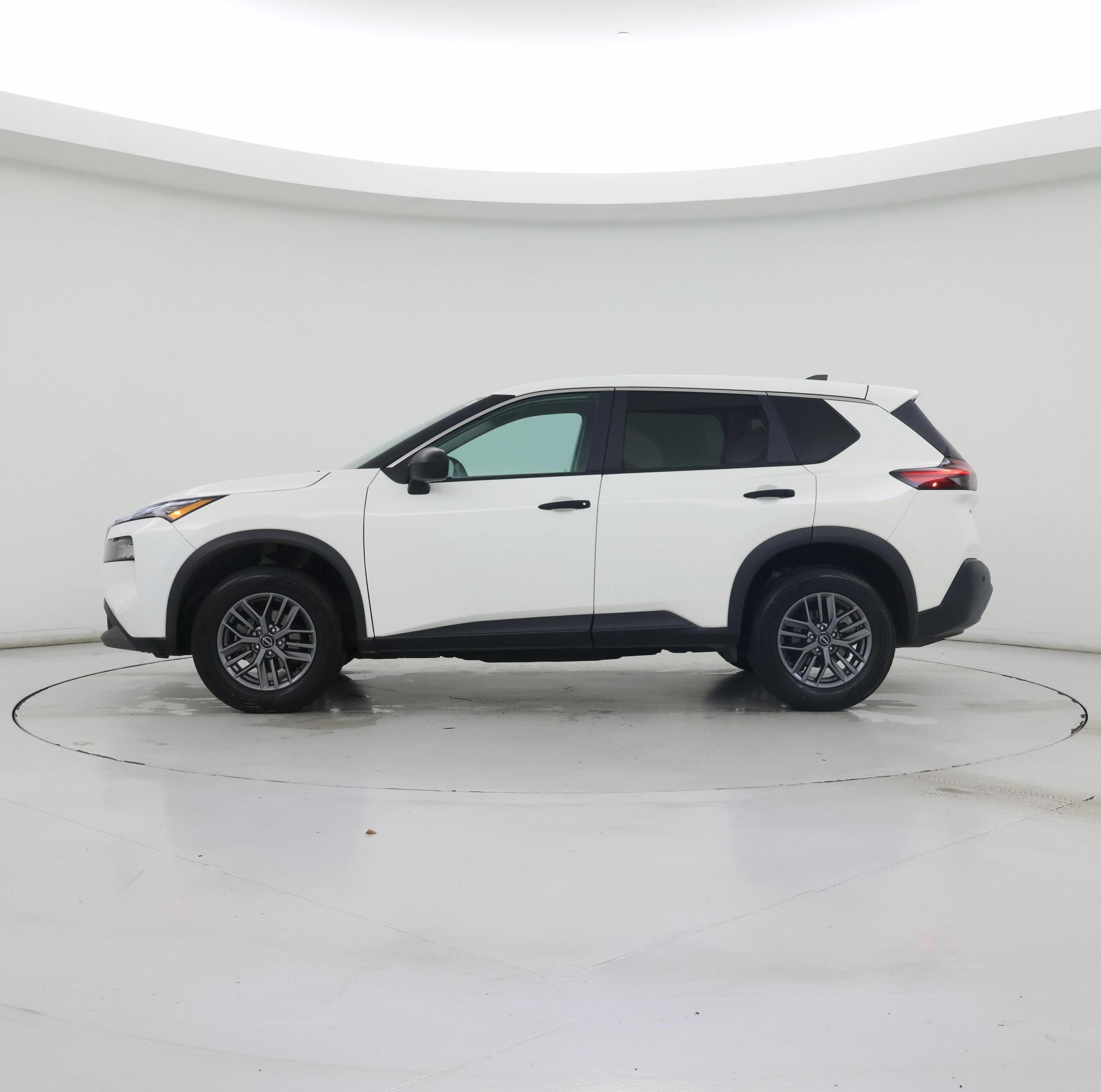 Thumbnail: 2023 Nissan Rogue - 3