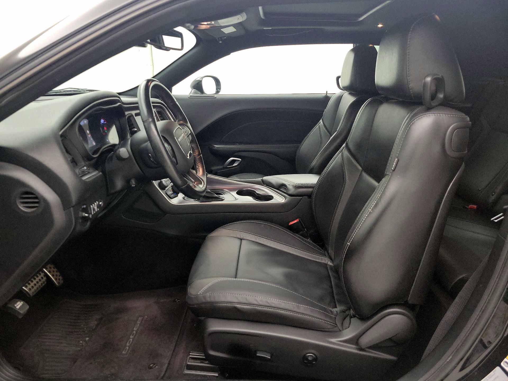 Thumbnail: 2017 Dodge Challenger - 11