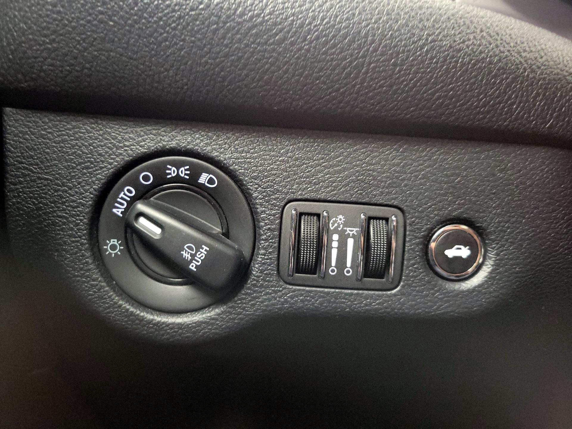 Thumbnail: 2017 Dodge Challenger - 13