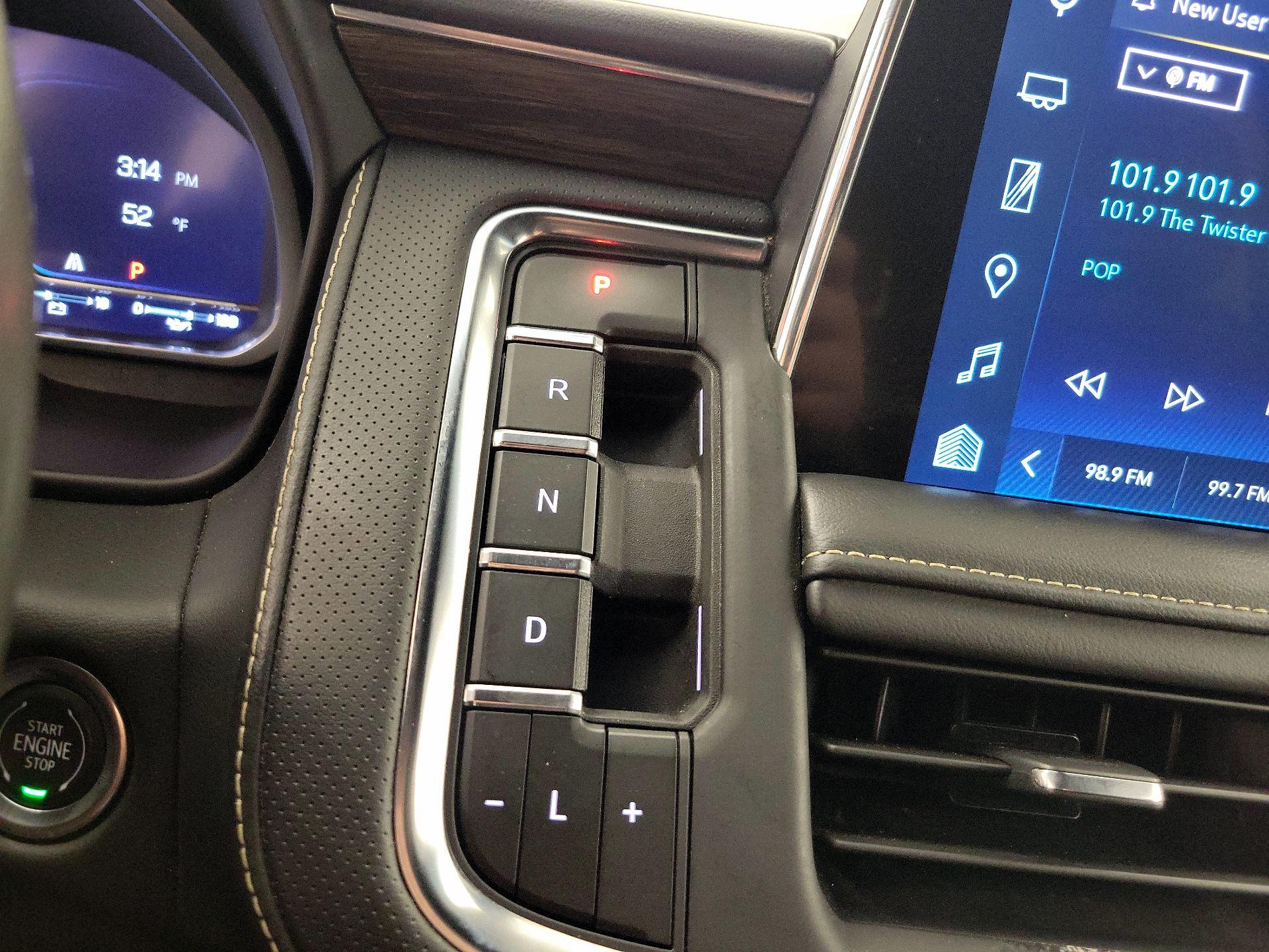 Thumbnail: 2023 Chevrolet Suburban - 17