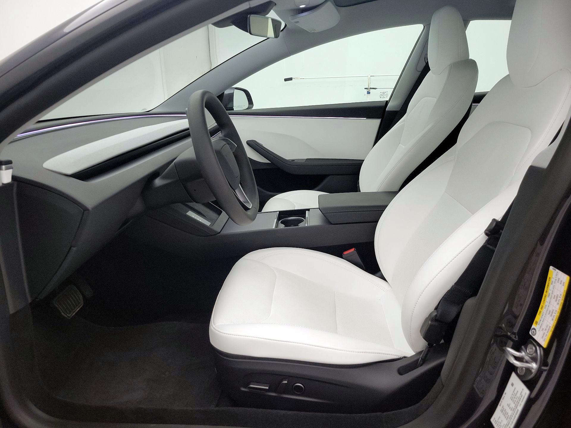 Thumbnail: 2025 Tesla Model 3 - 11