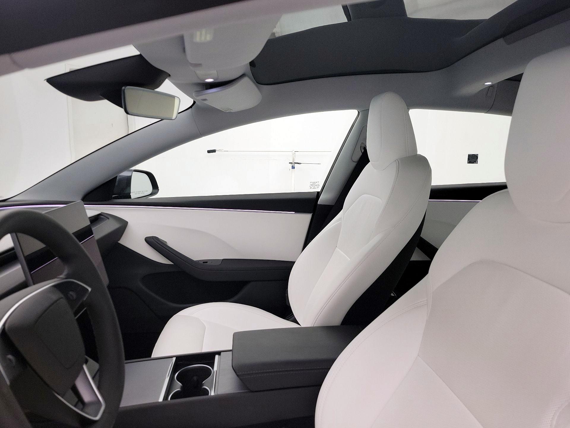 Thumbnail: 2025 Tesla Model 3 - 18