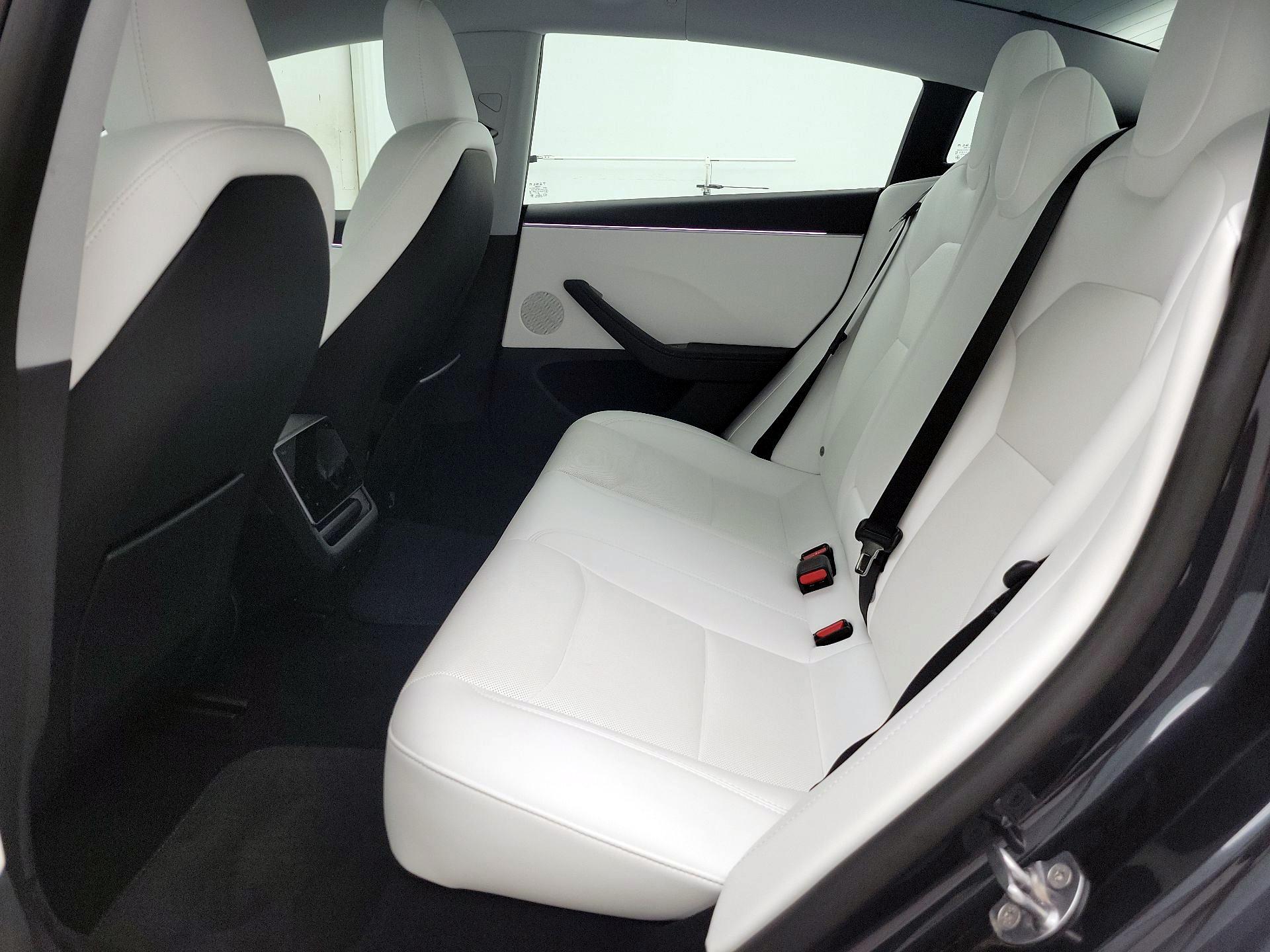 Thumbnail: 2025 Tesla Model 3 - 19