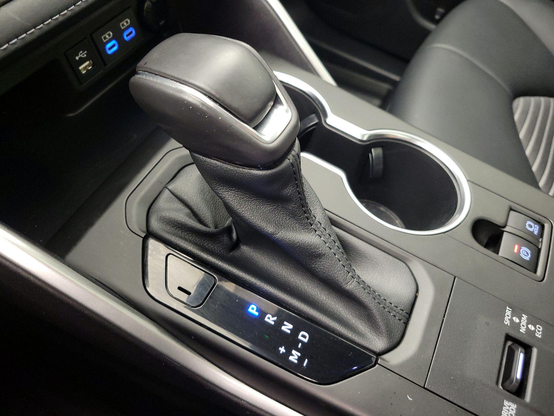 Thumbnail: 2022 Toyota Highlander - 17