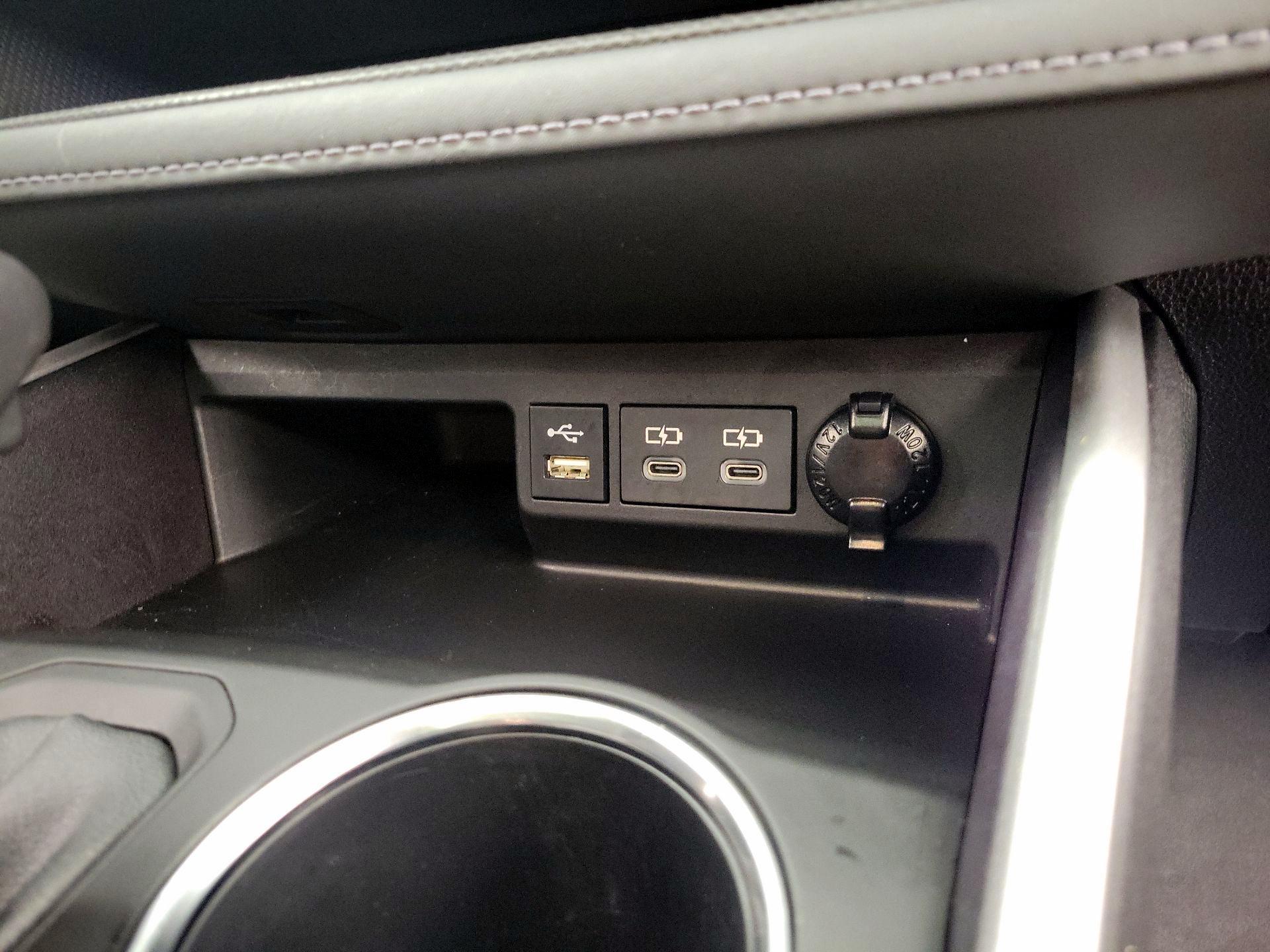 Thumbnail: 2022 Toyota Highlander - 18