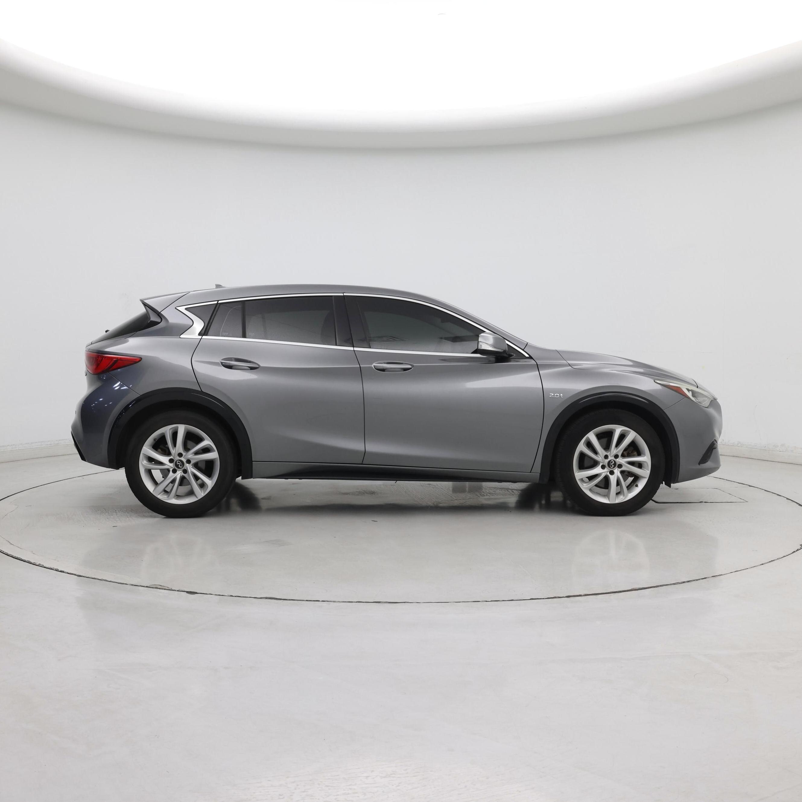 Thumbnail: 2018 INFINITI QX30 - 7