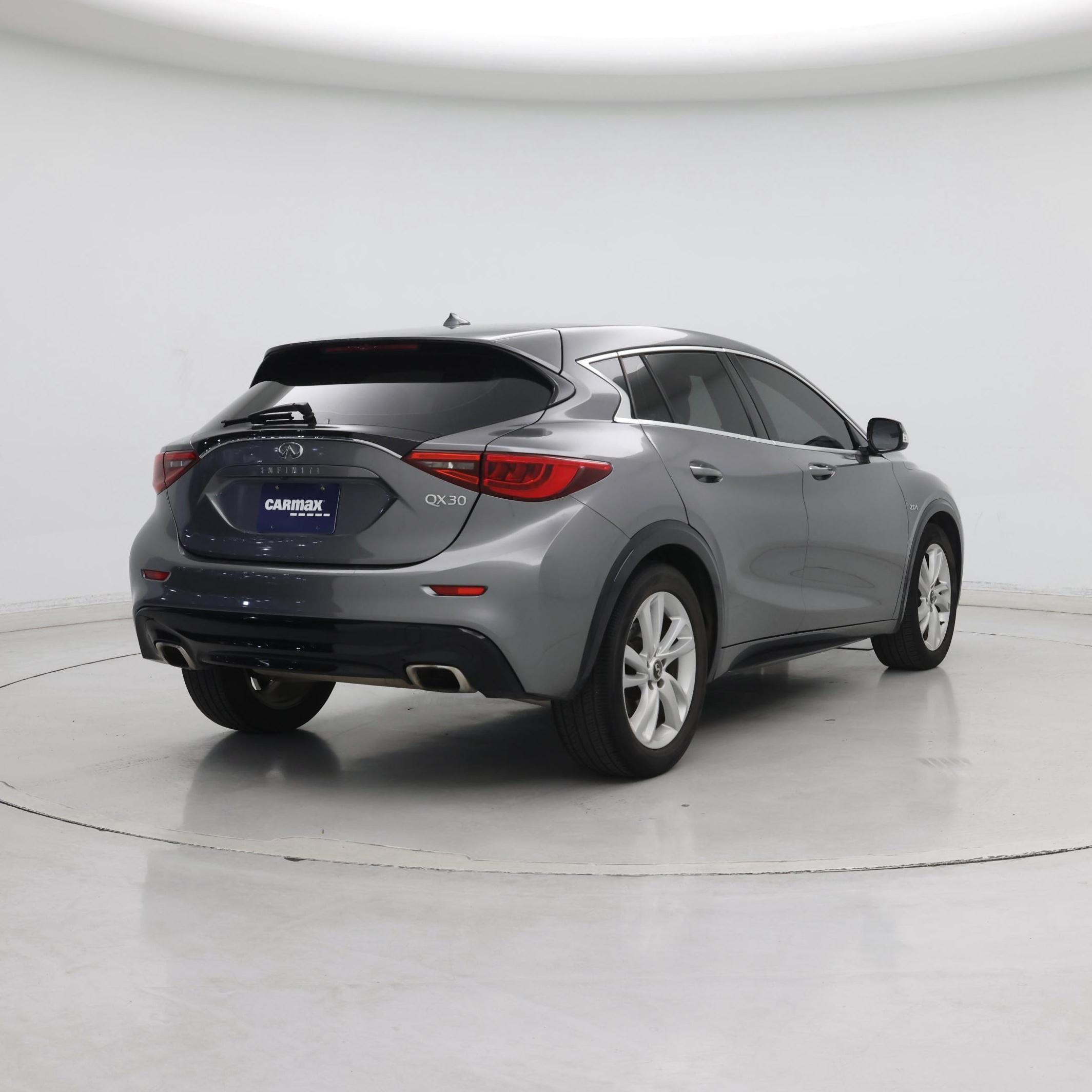 Thumbnail: 2018 INFINITI QX30 - 8