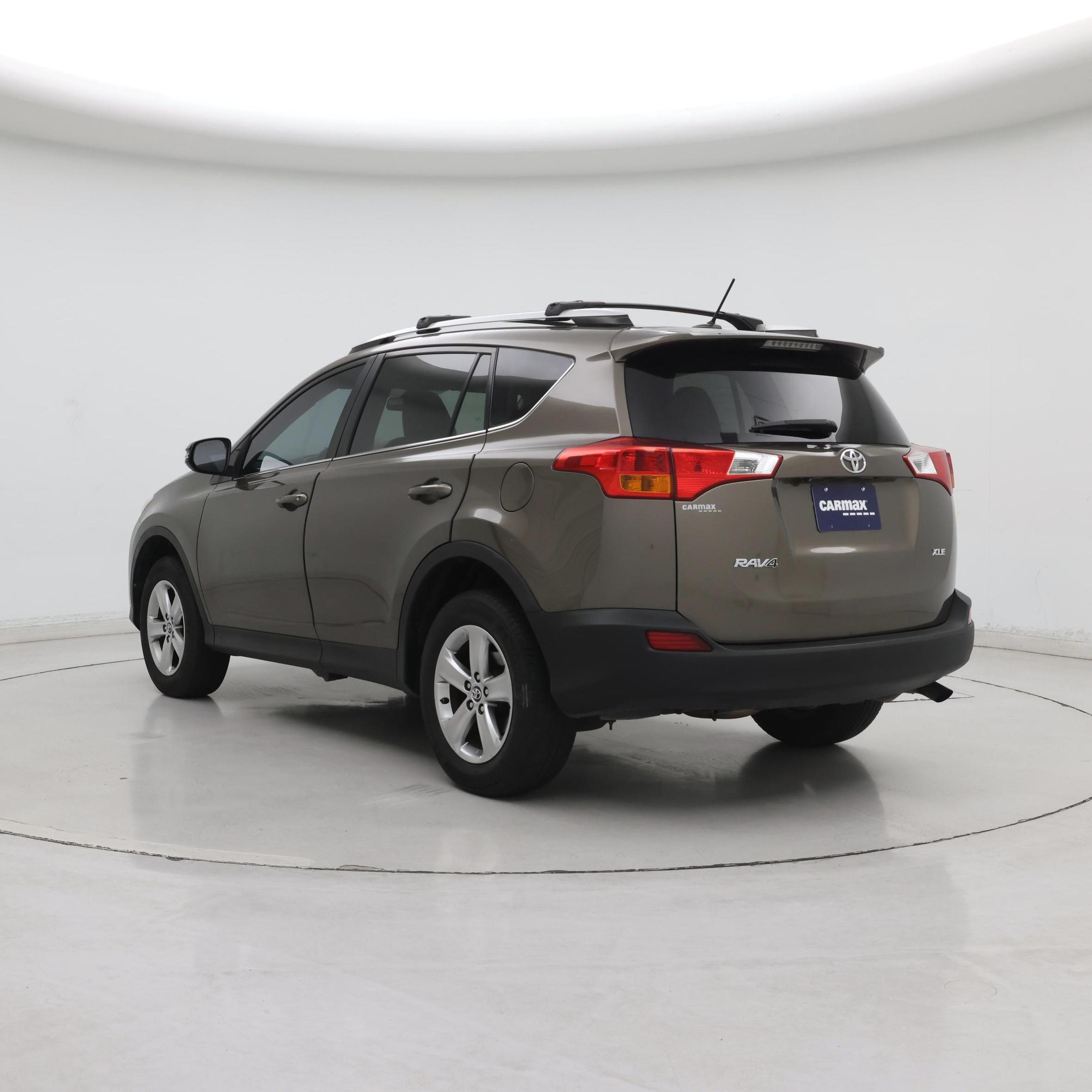 Thumbnail: 2015 Toyota RAV4 - 2