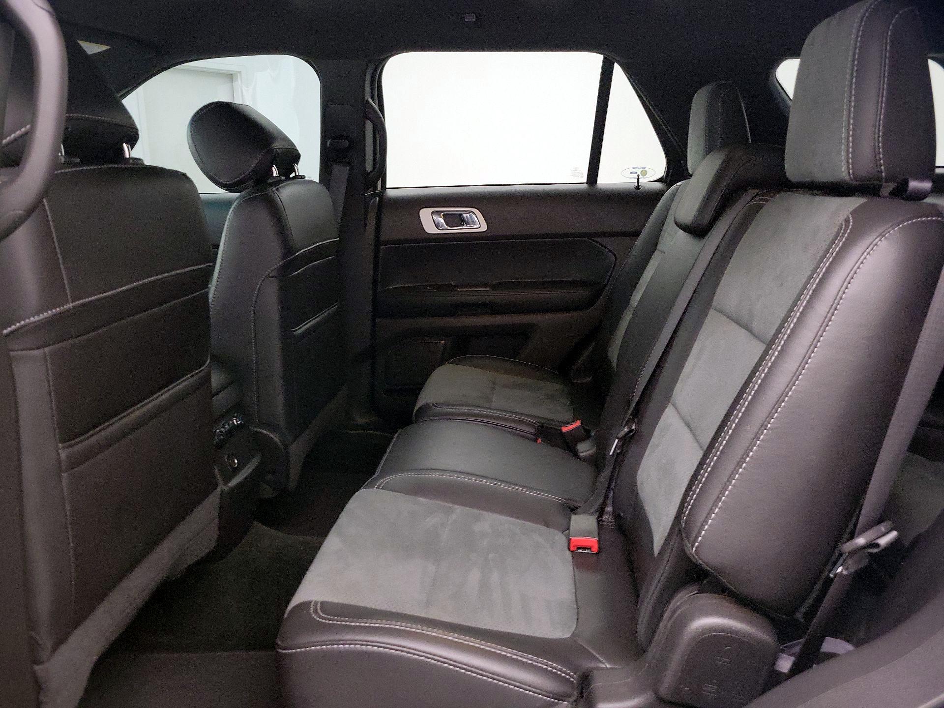 Thumbnail: 2015 Ford Explorer - 19