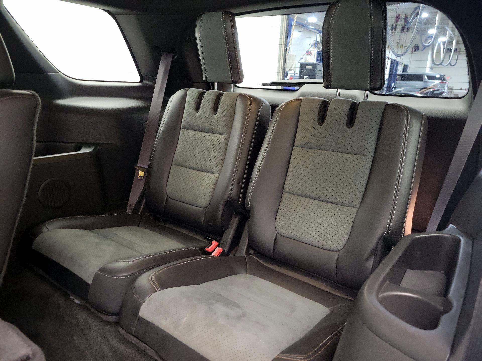 Thumbnail: 2015 Ford Explorer - 20