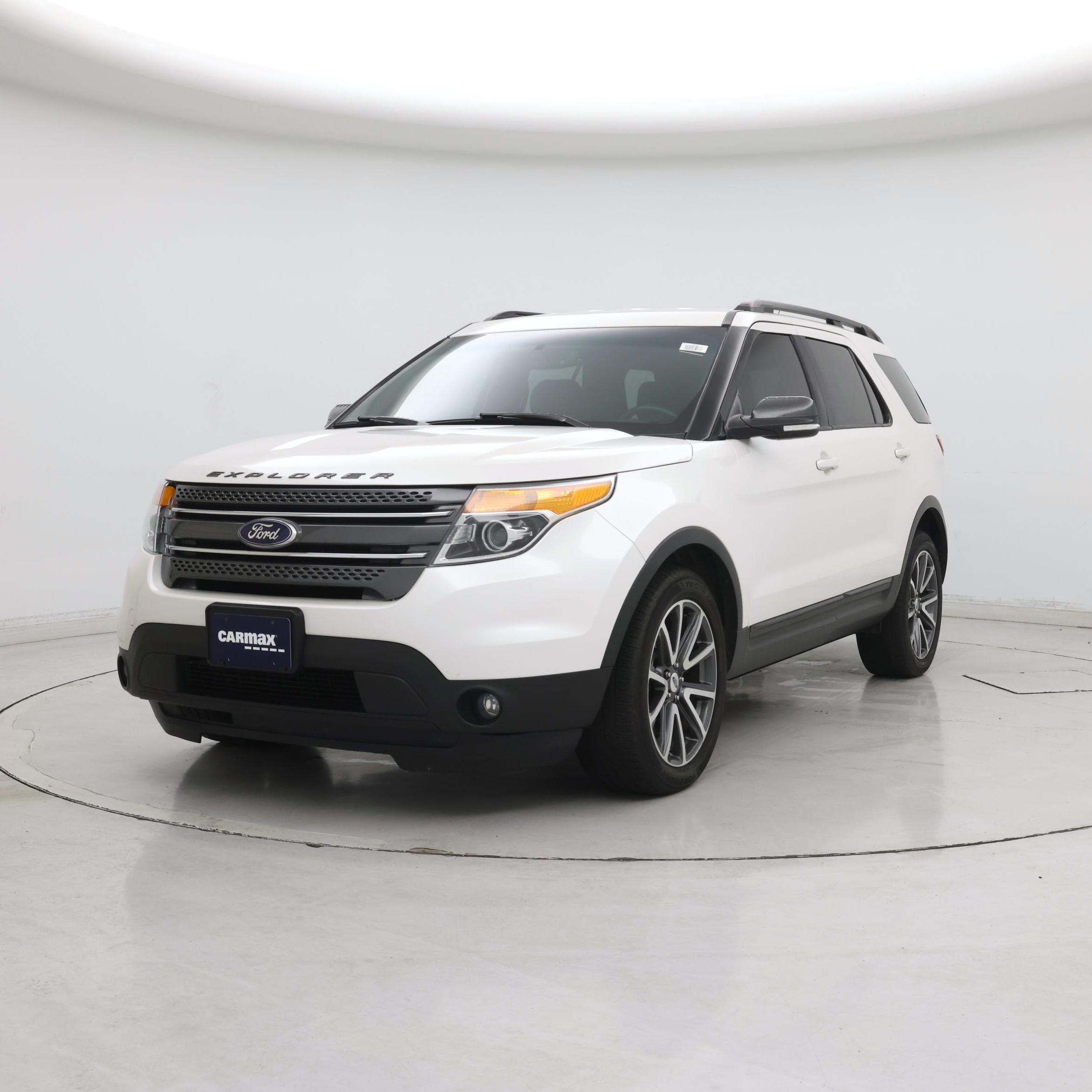 Thumbnail: 2015 Ford Explorer - 4