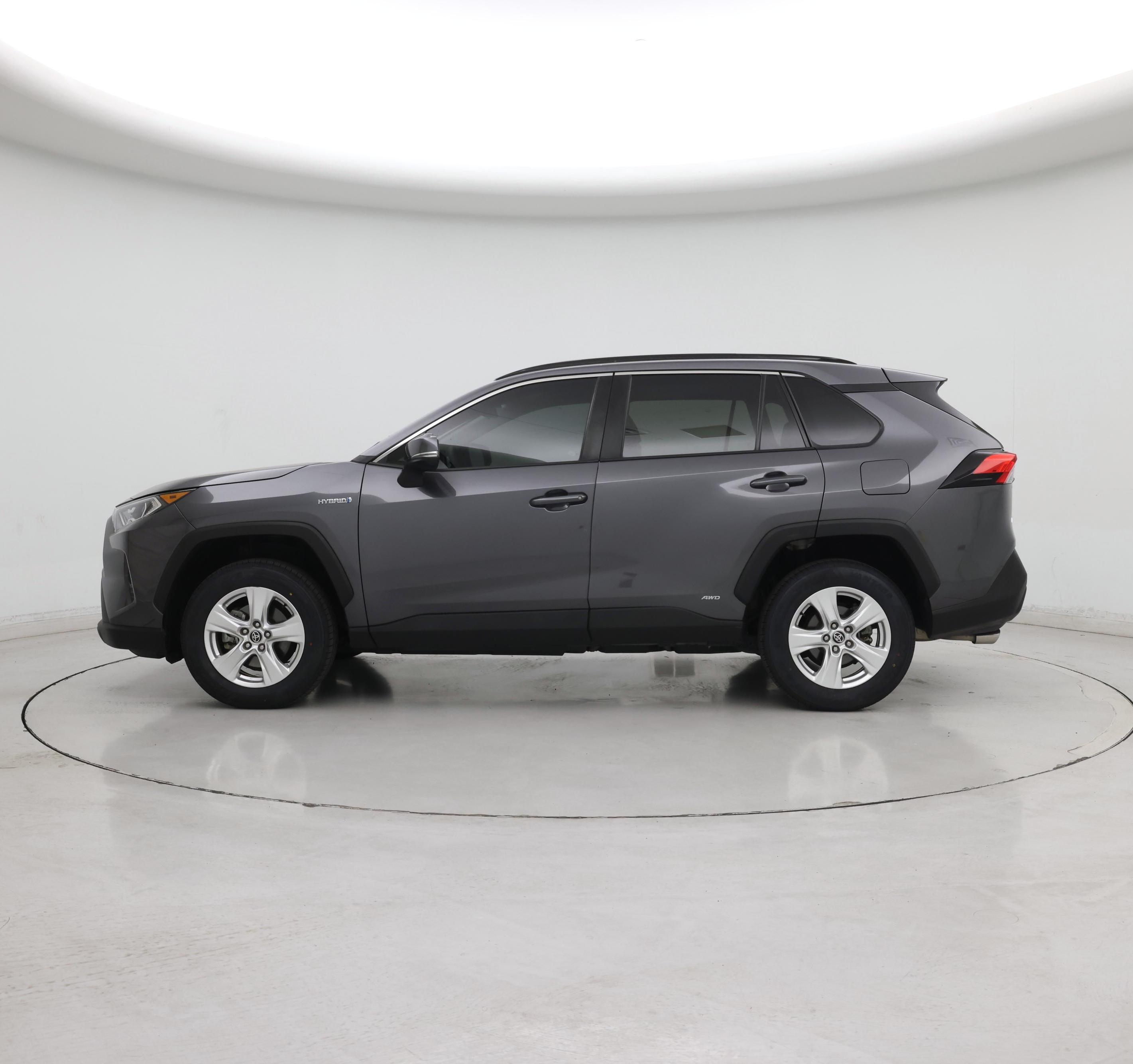 Thumbnail: 2021 Toyota RAV4 - 3