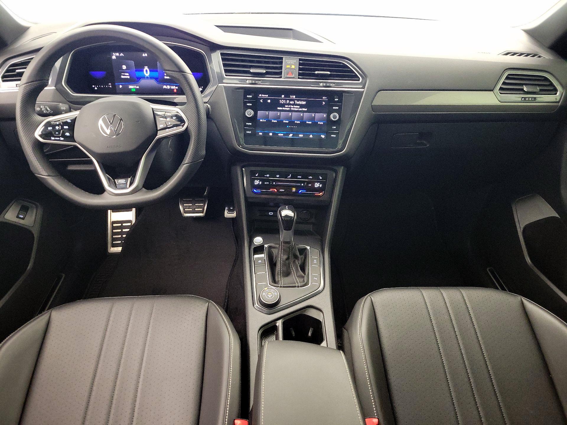 Thumbnail: 2022 Volkswagen Tiguan - 9