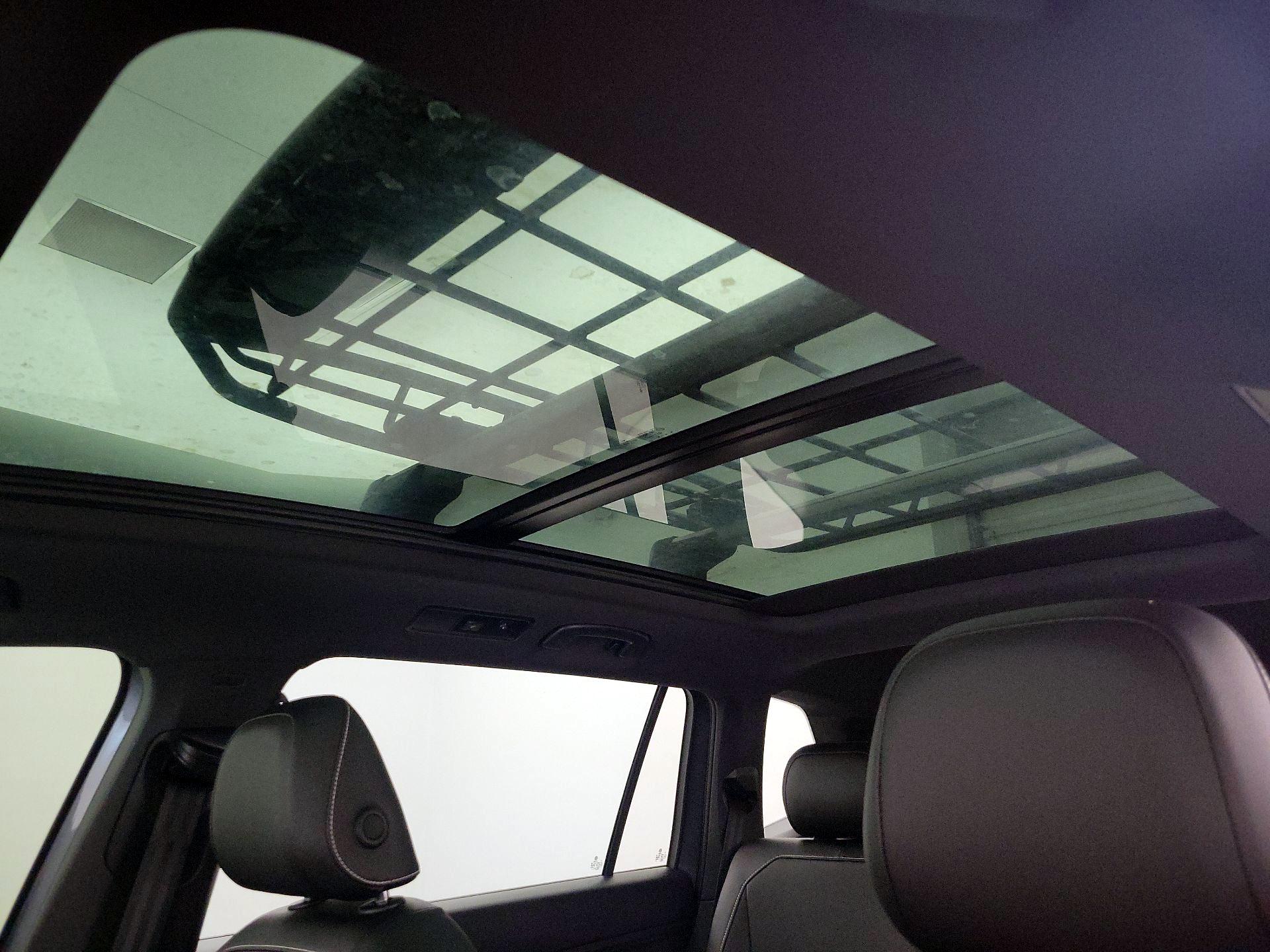 Thumbnail: 2022 Volkswagen Tiguan - 19