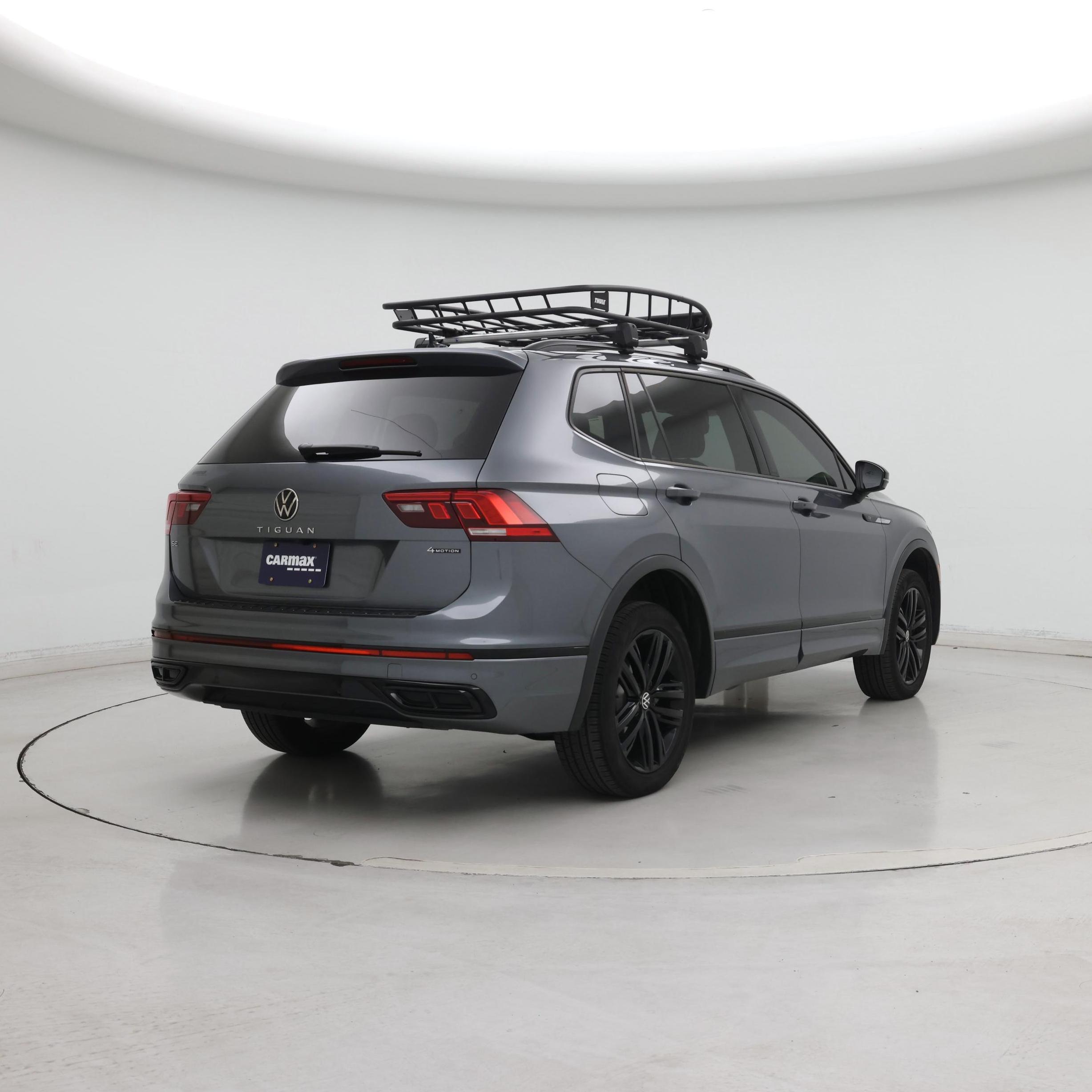 Thumbnail: 2022 Volkswagen Tiguan - 8