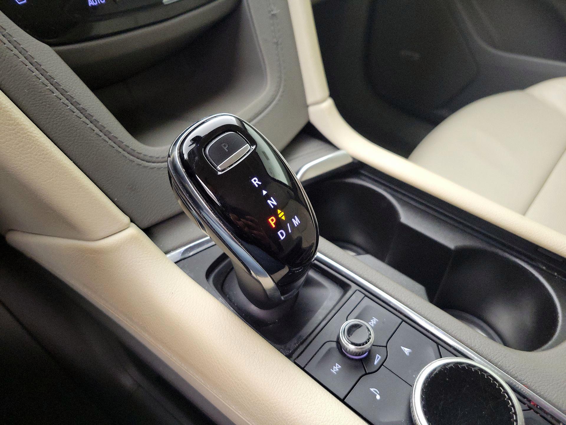 Thumbnail: 2021 Cadillac XT6 - 17