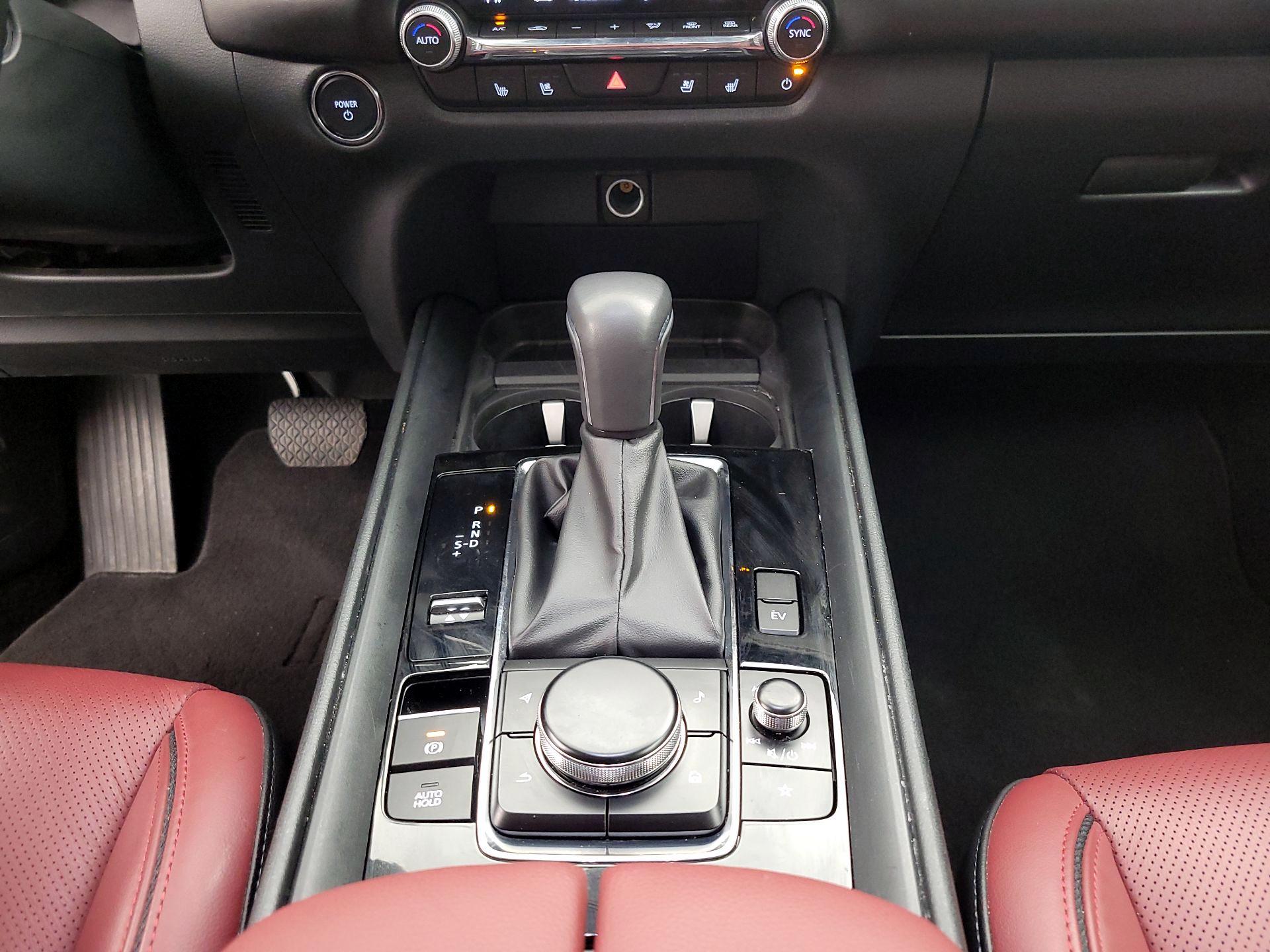 Thumbnail: 2025 Mazda CX-50 - 17