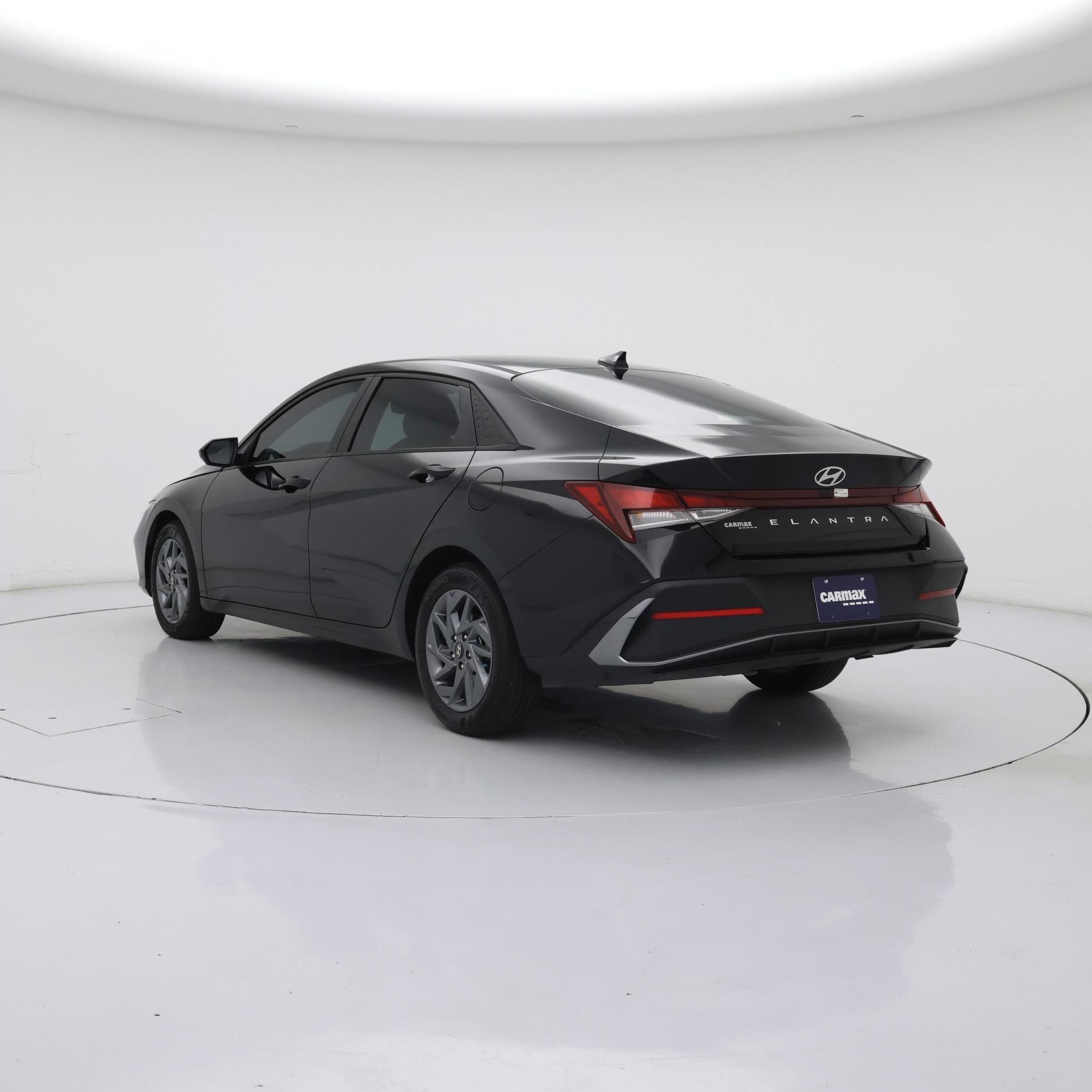 Thumbnail: 2024 Hyundai Elantra - 2