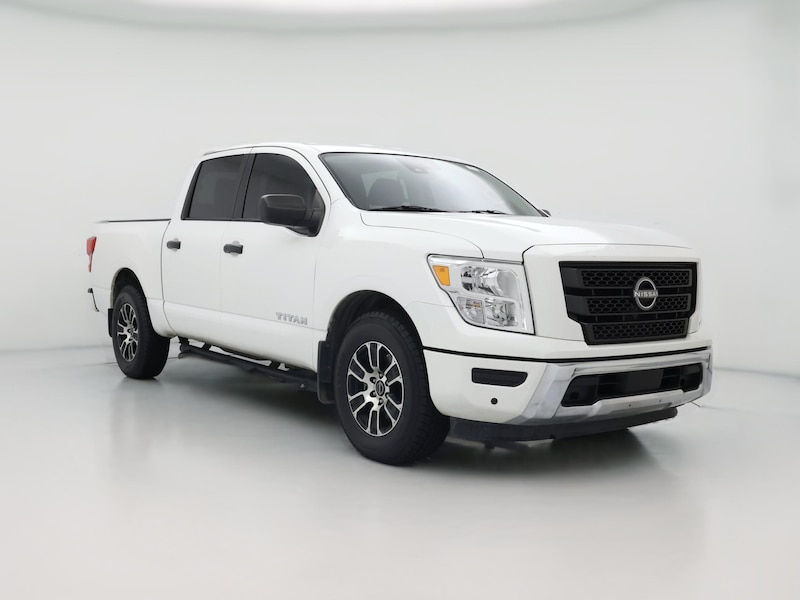2023 Nissan Titan SV