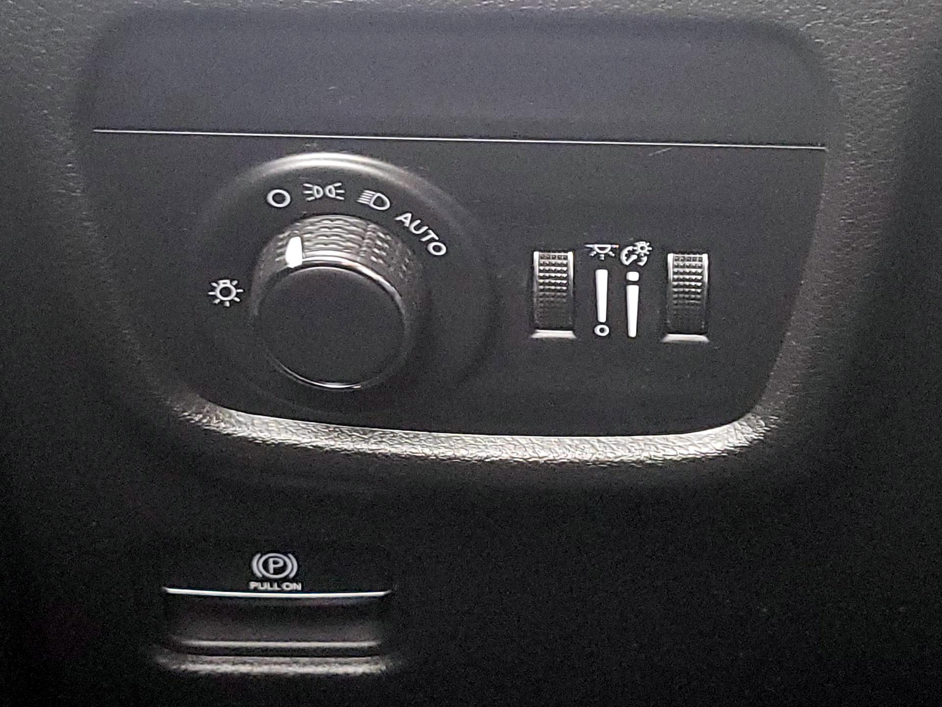 Thumbnail: 2023 Jeep Grand Cherokee - 13